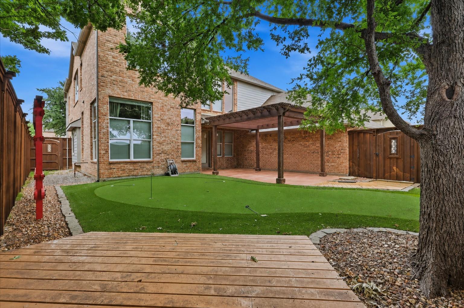 main property photo 9