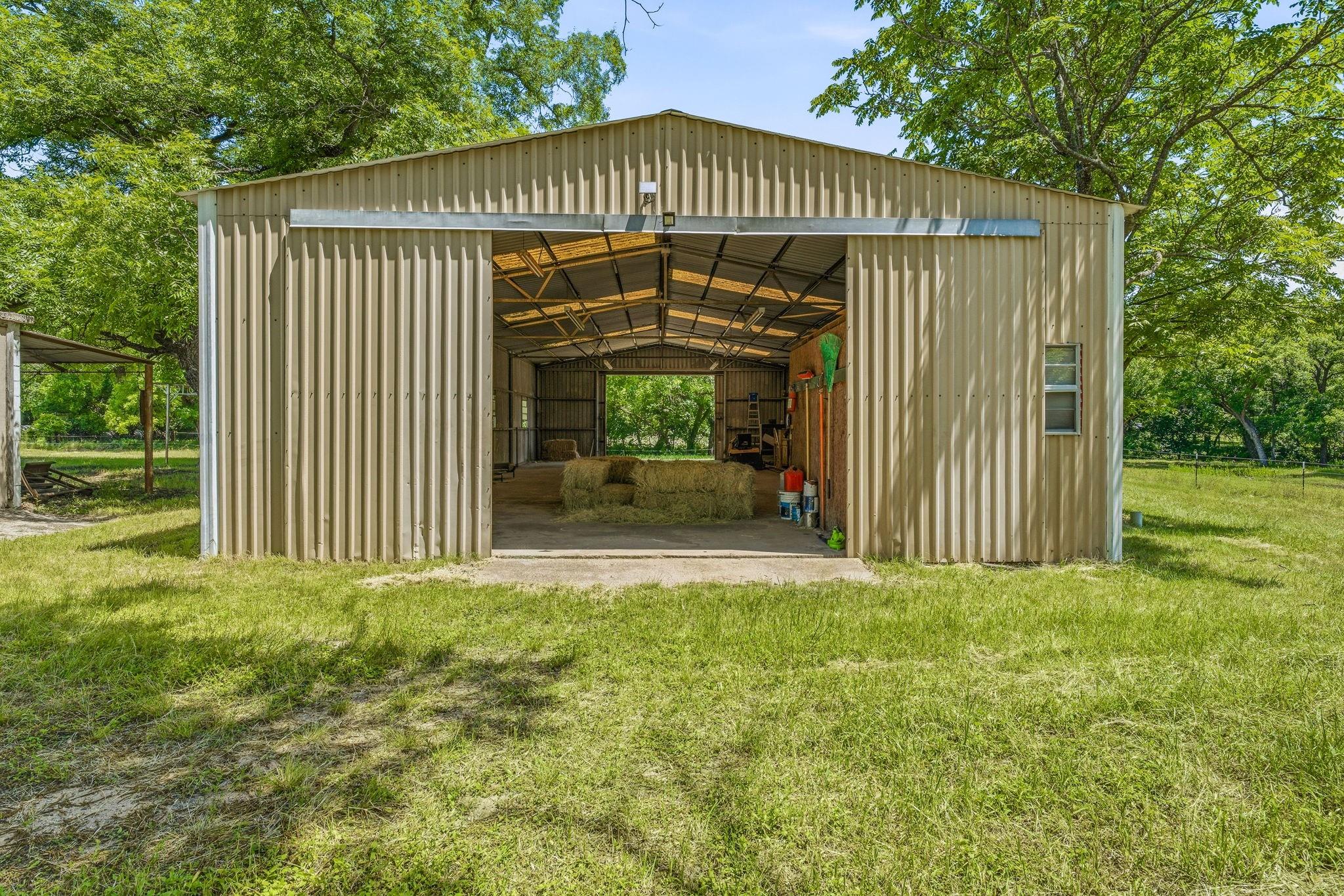 main property photo 25