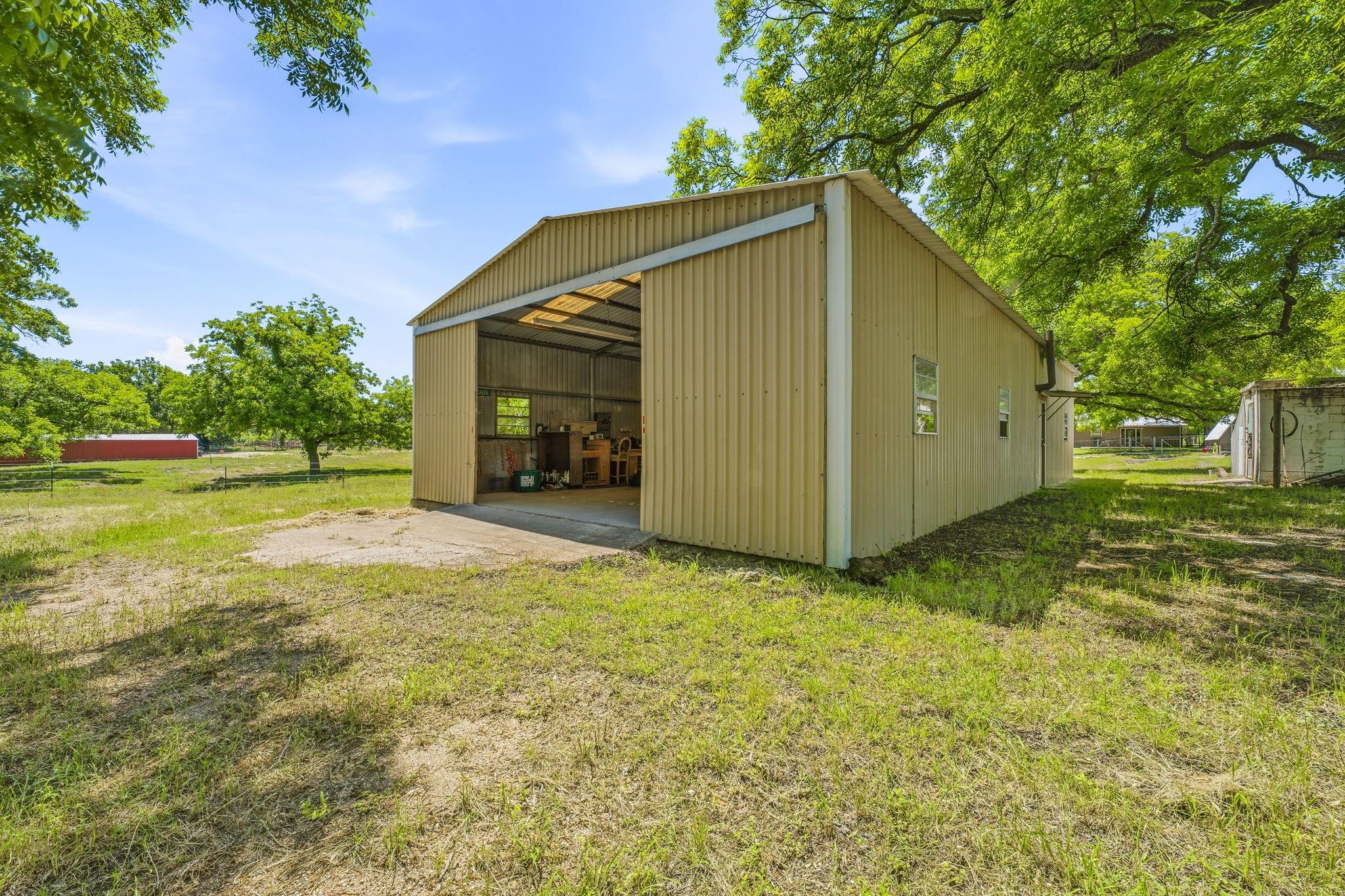 main property photo 30