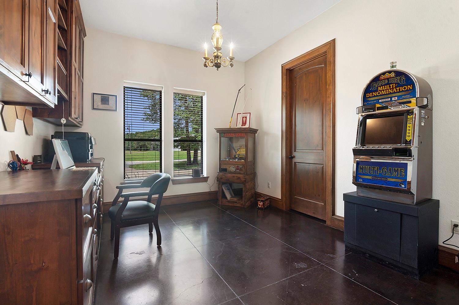 main property photo 22