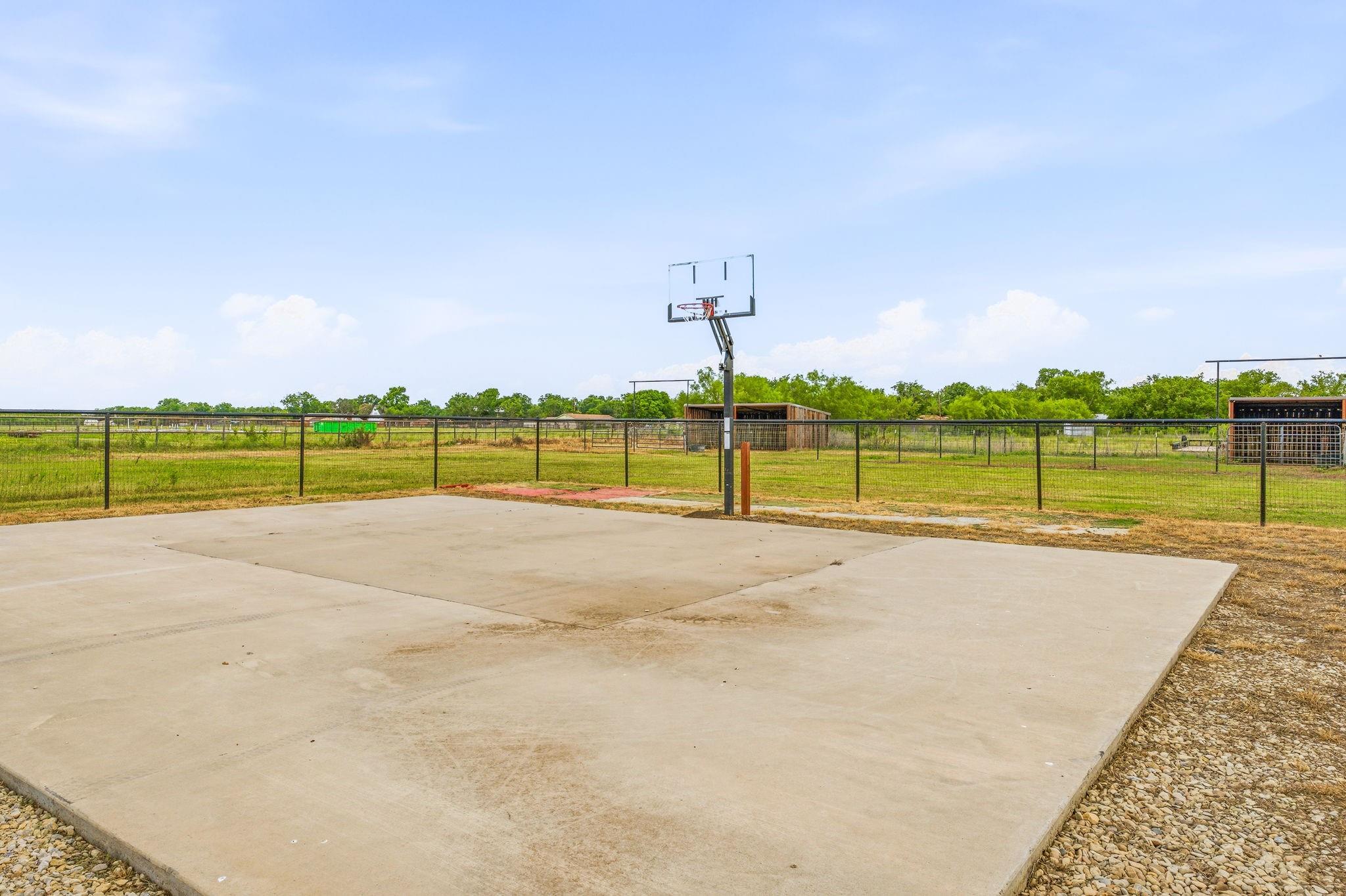 main property photo 39