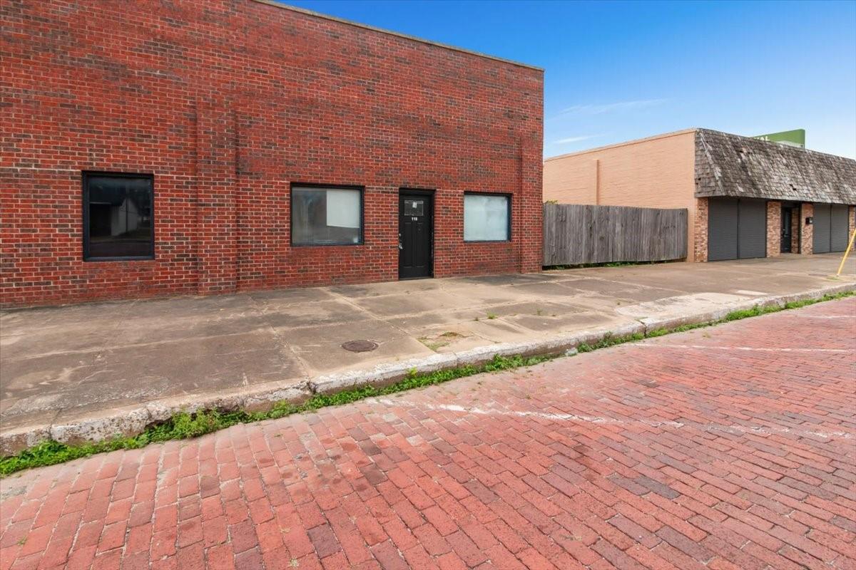 main property photo 20