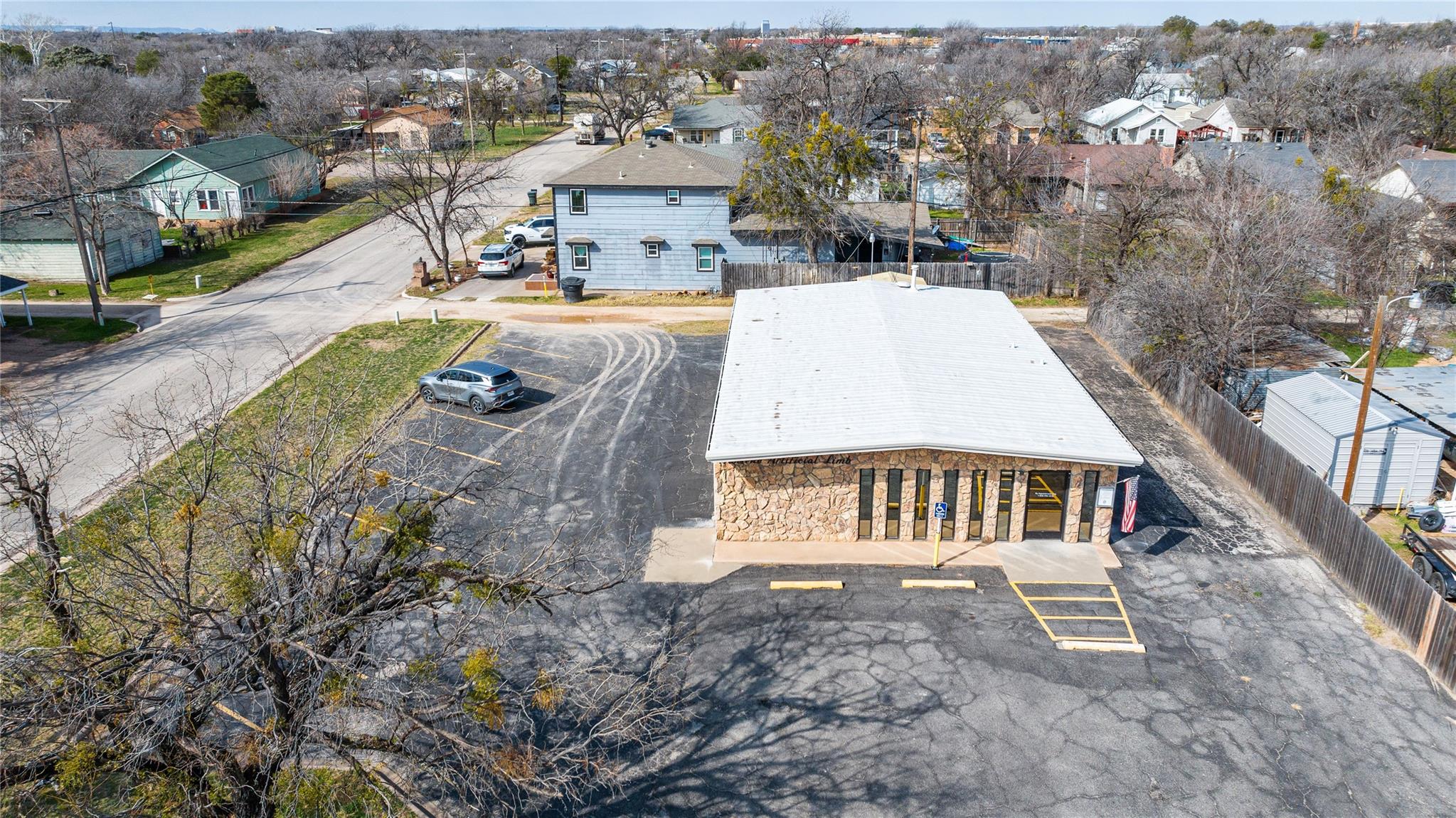 main property photo 39