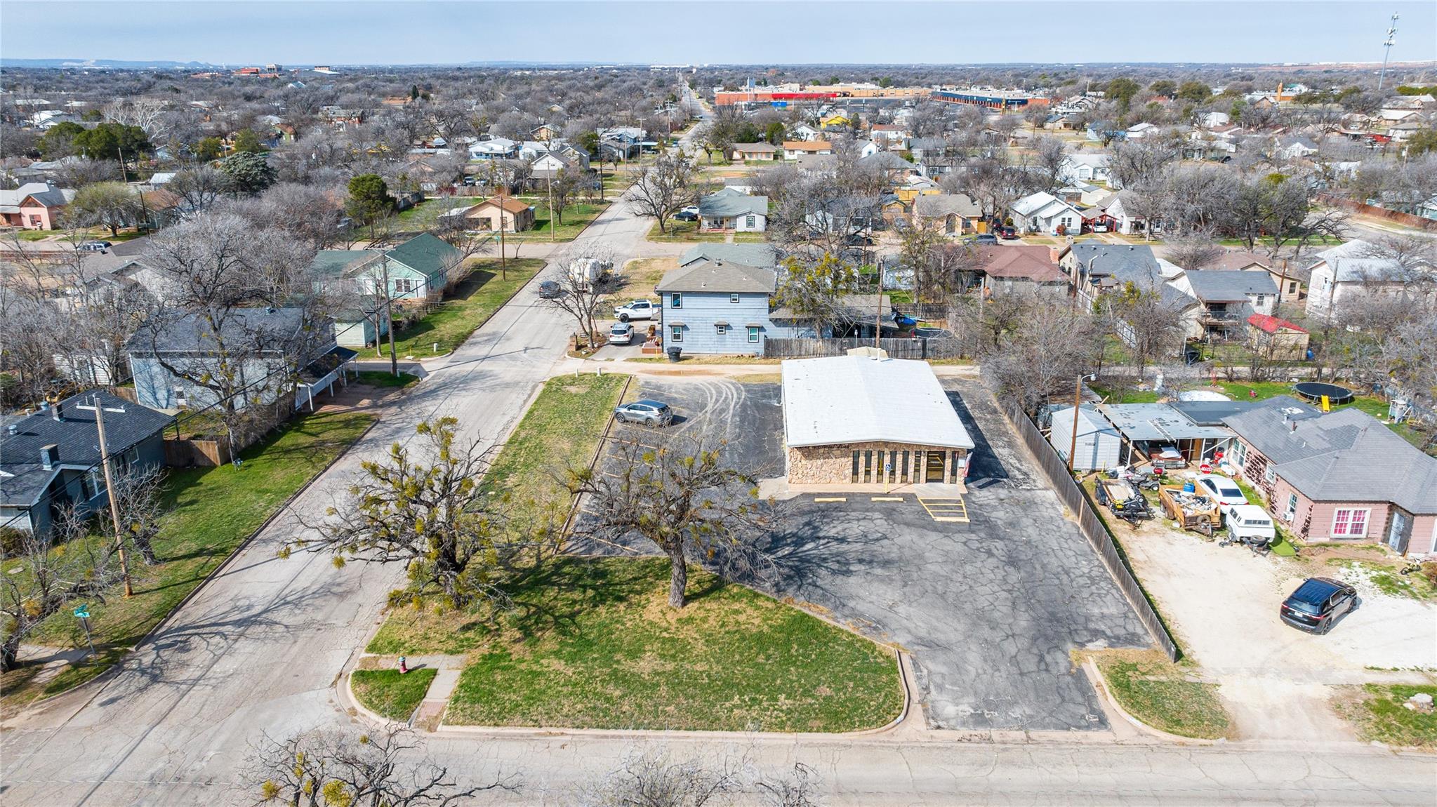 main property photo 4