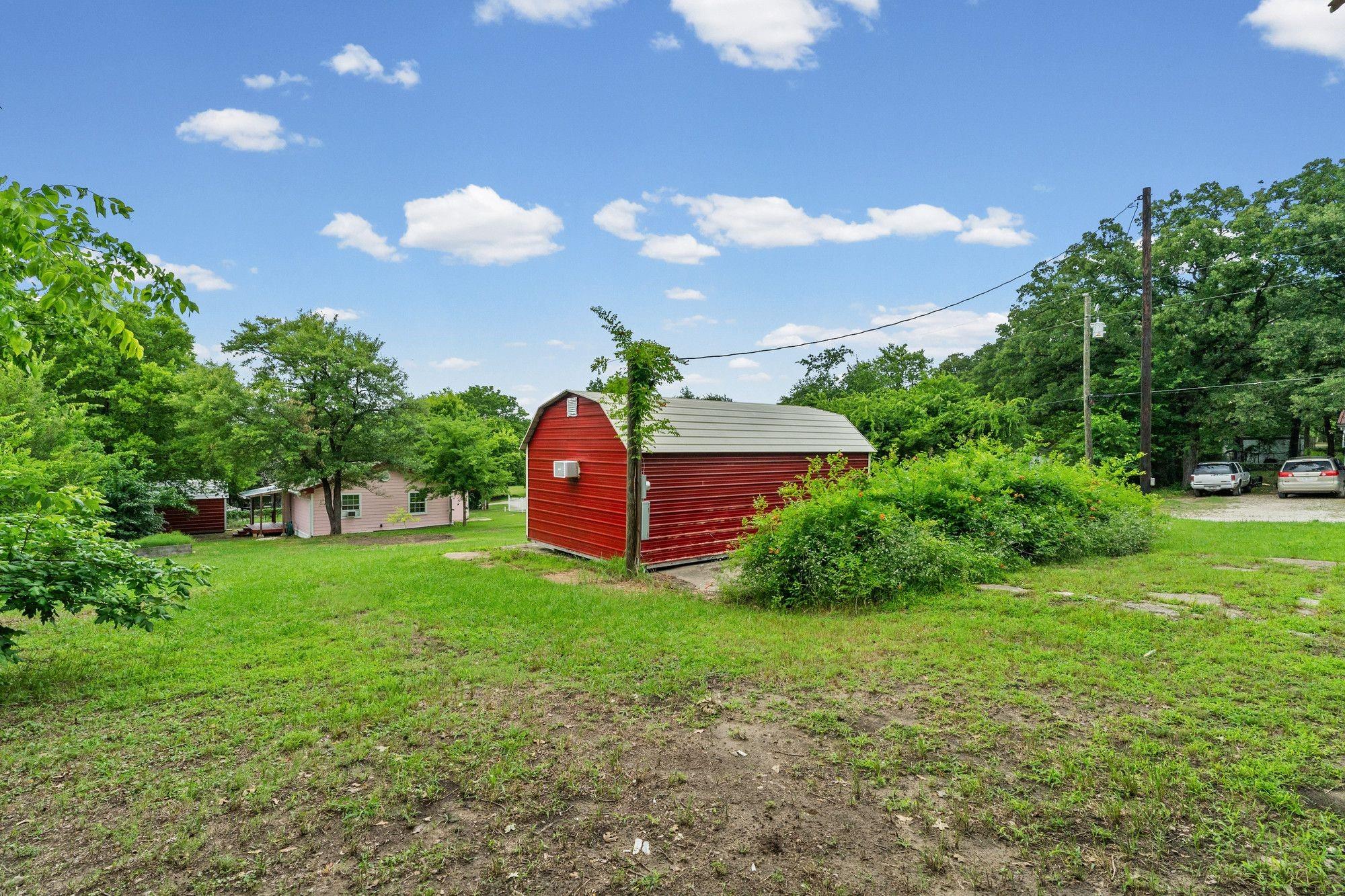 main property photo 19