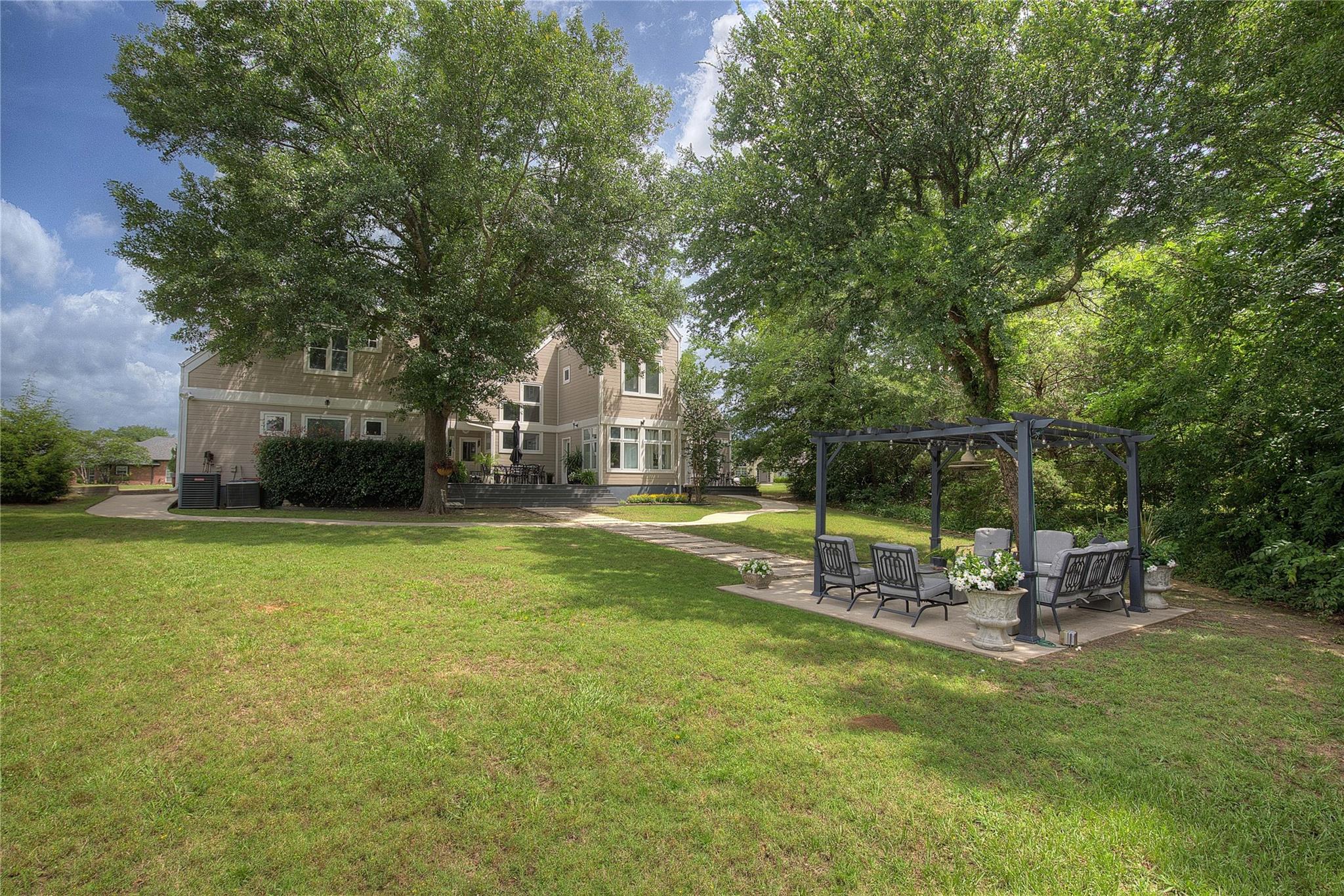 main property photo 37
