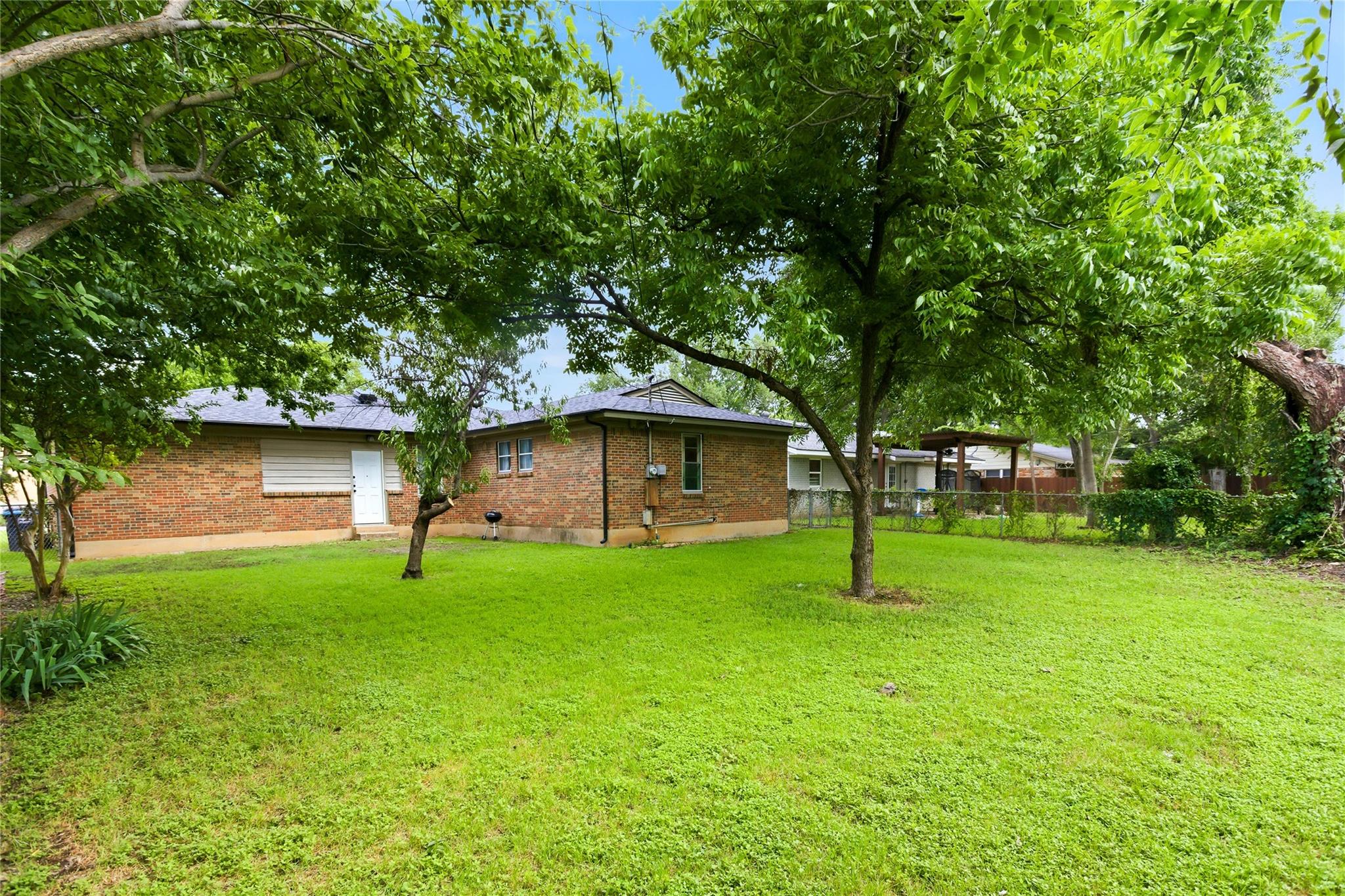main property photo 24