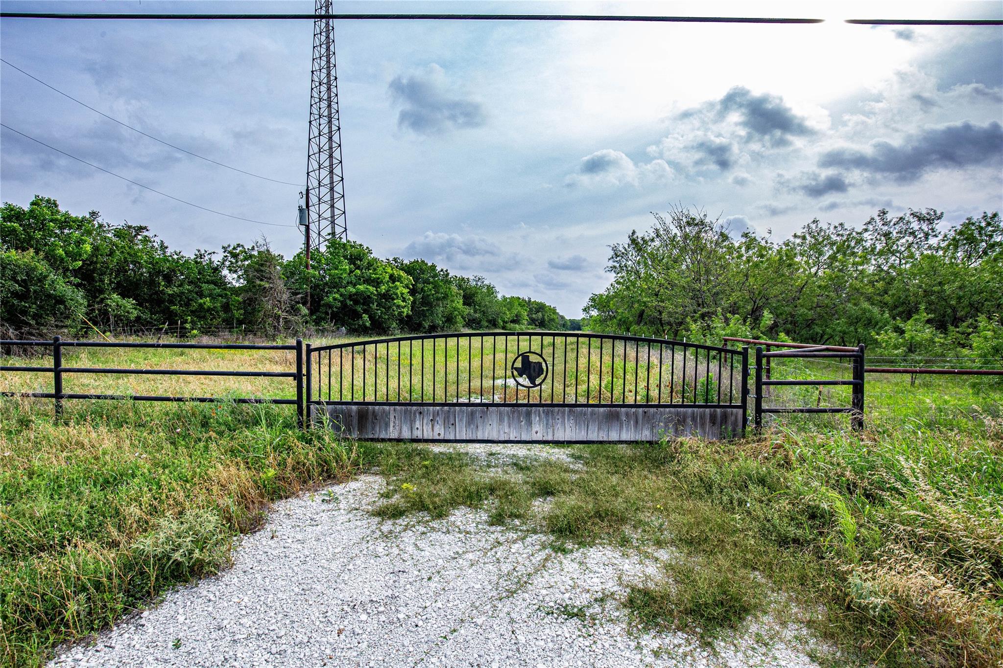 main property photo 11