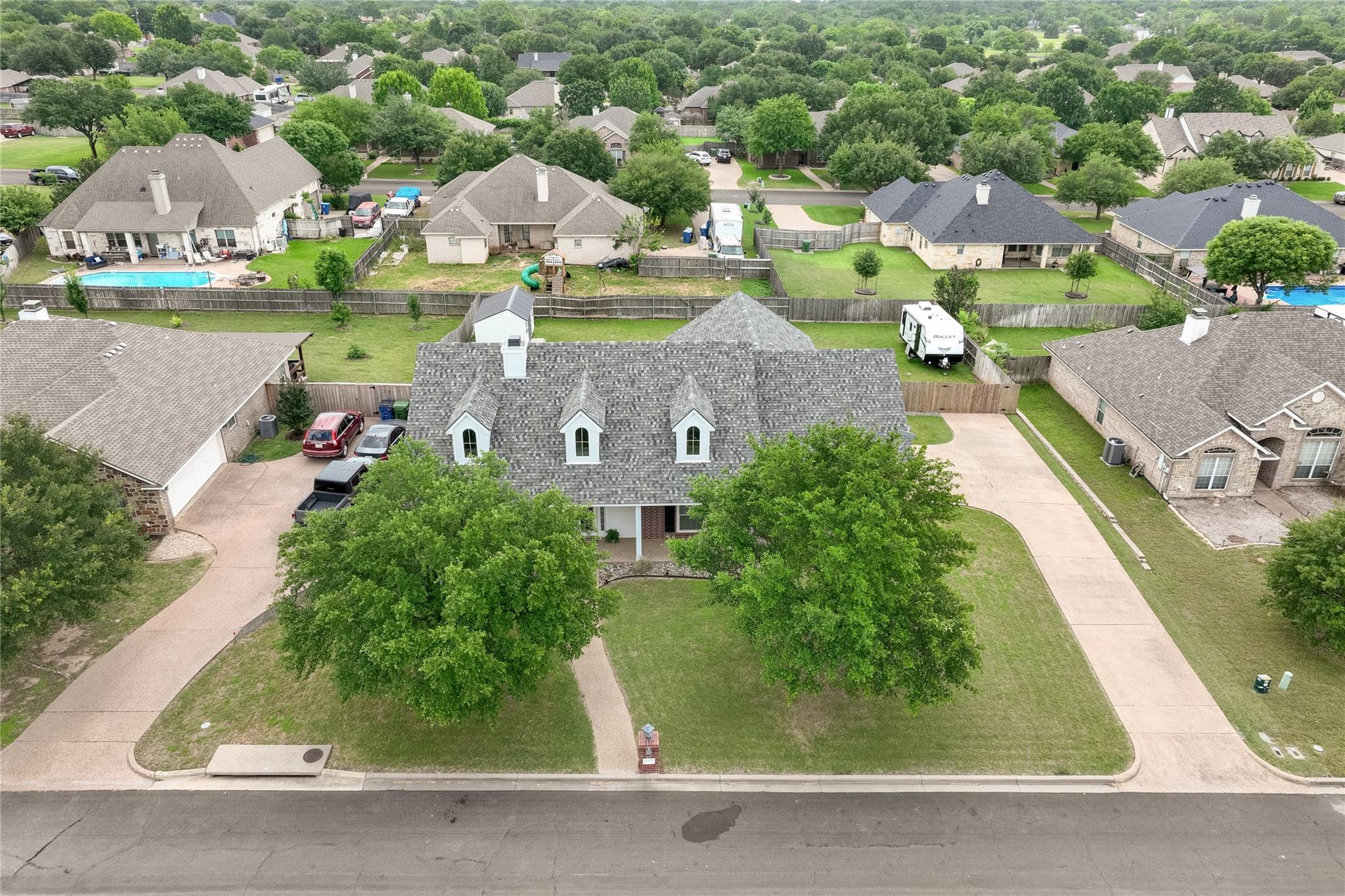 main property photo 3