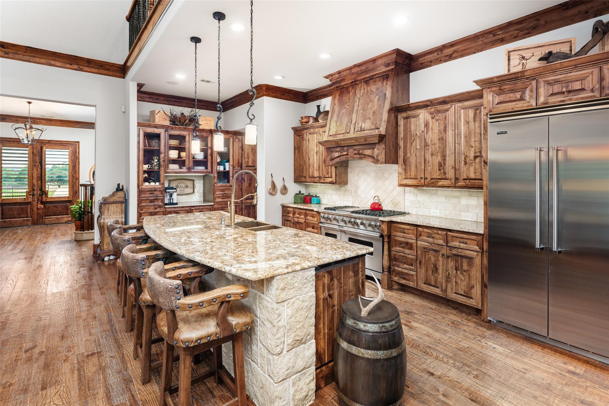 main property photo 3