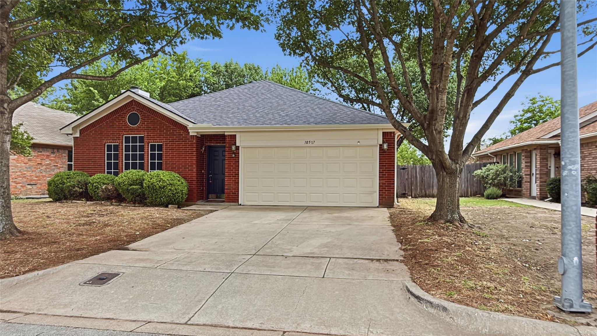main property photo 17
