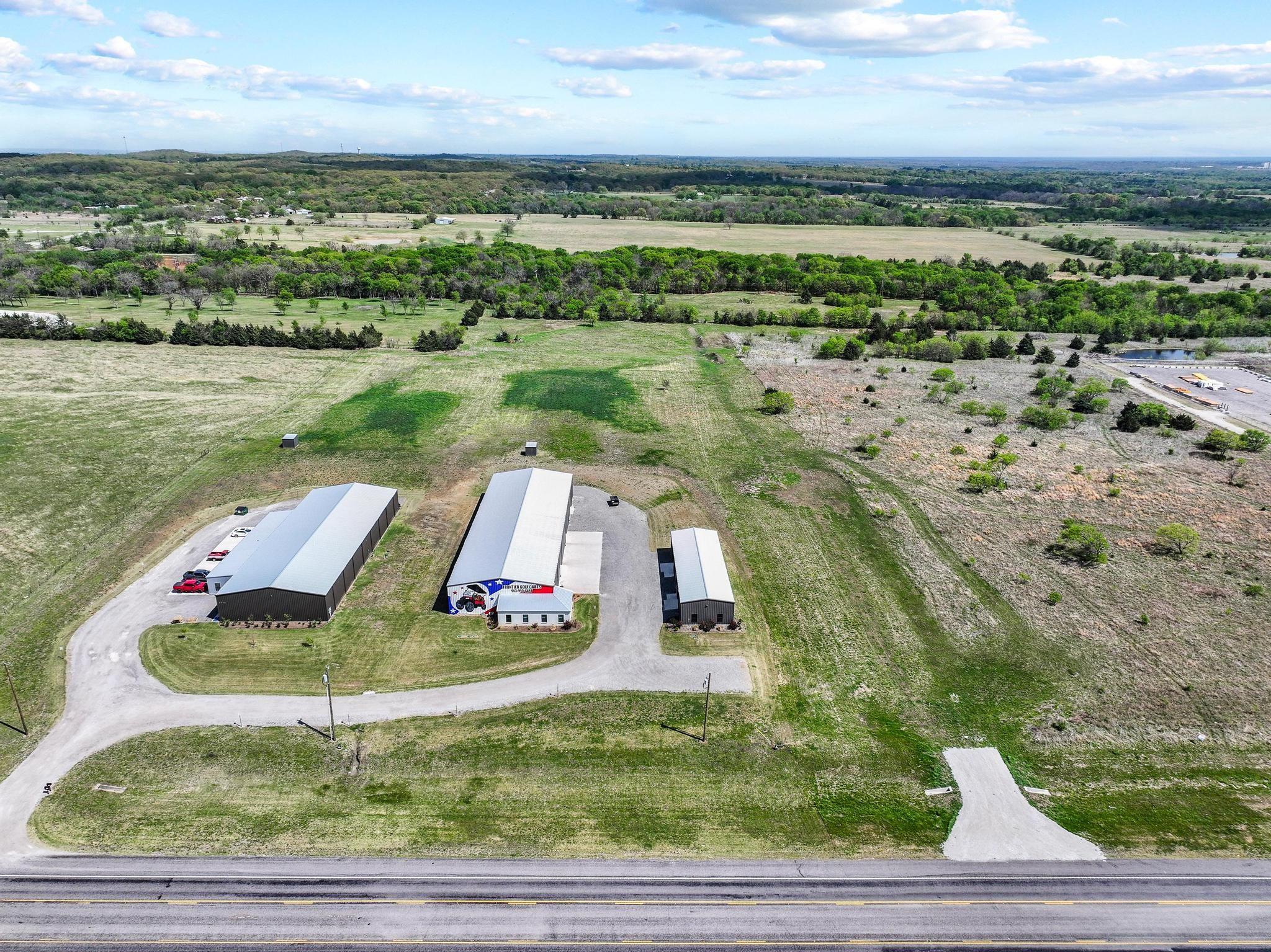 main property photo 30