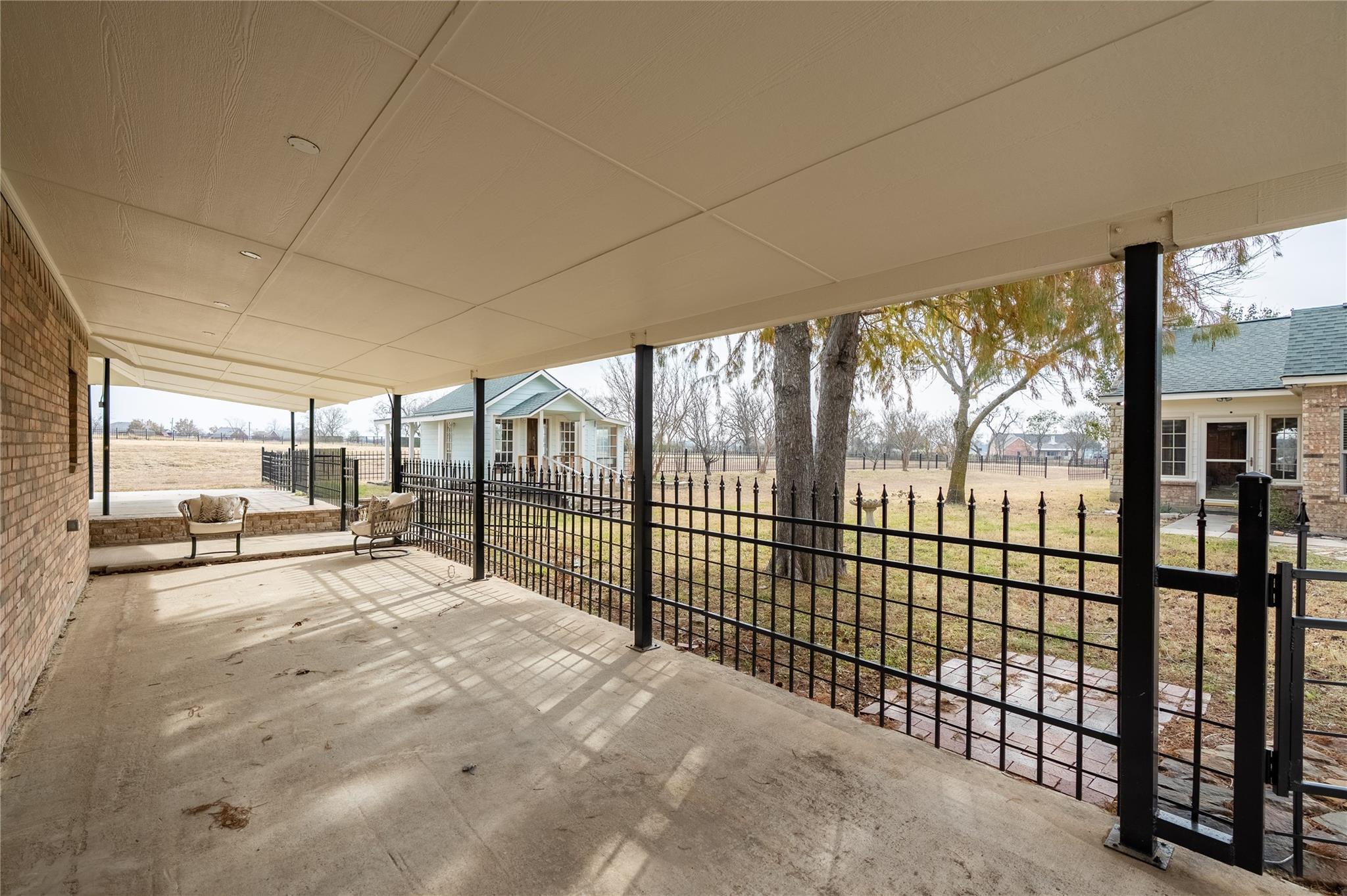 main property photo 37