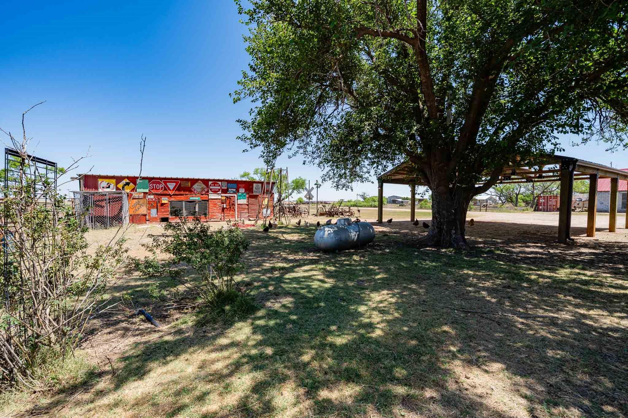 main property photo 37