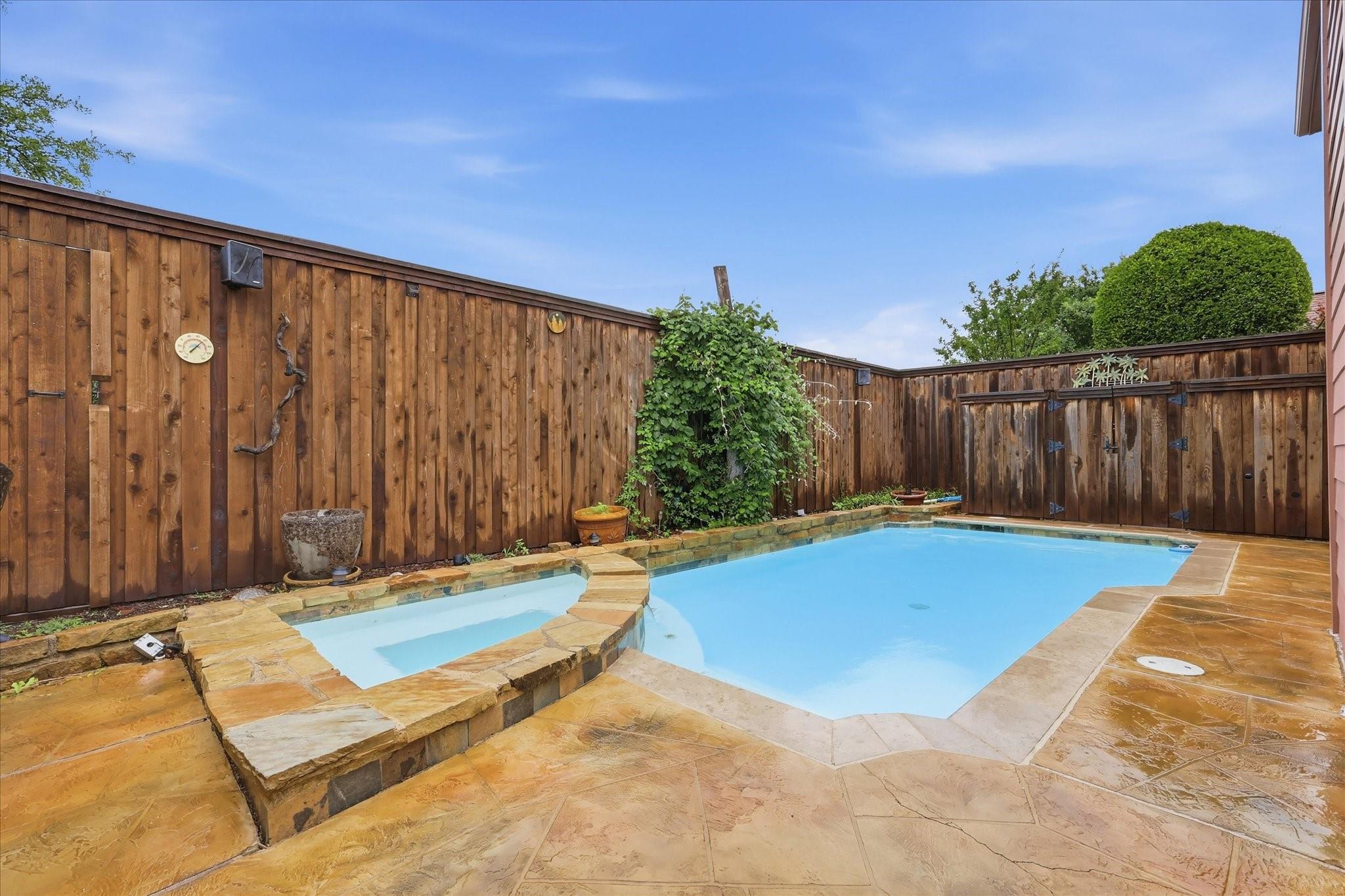 main property photo 21