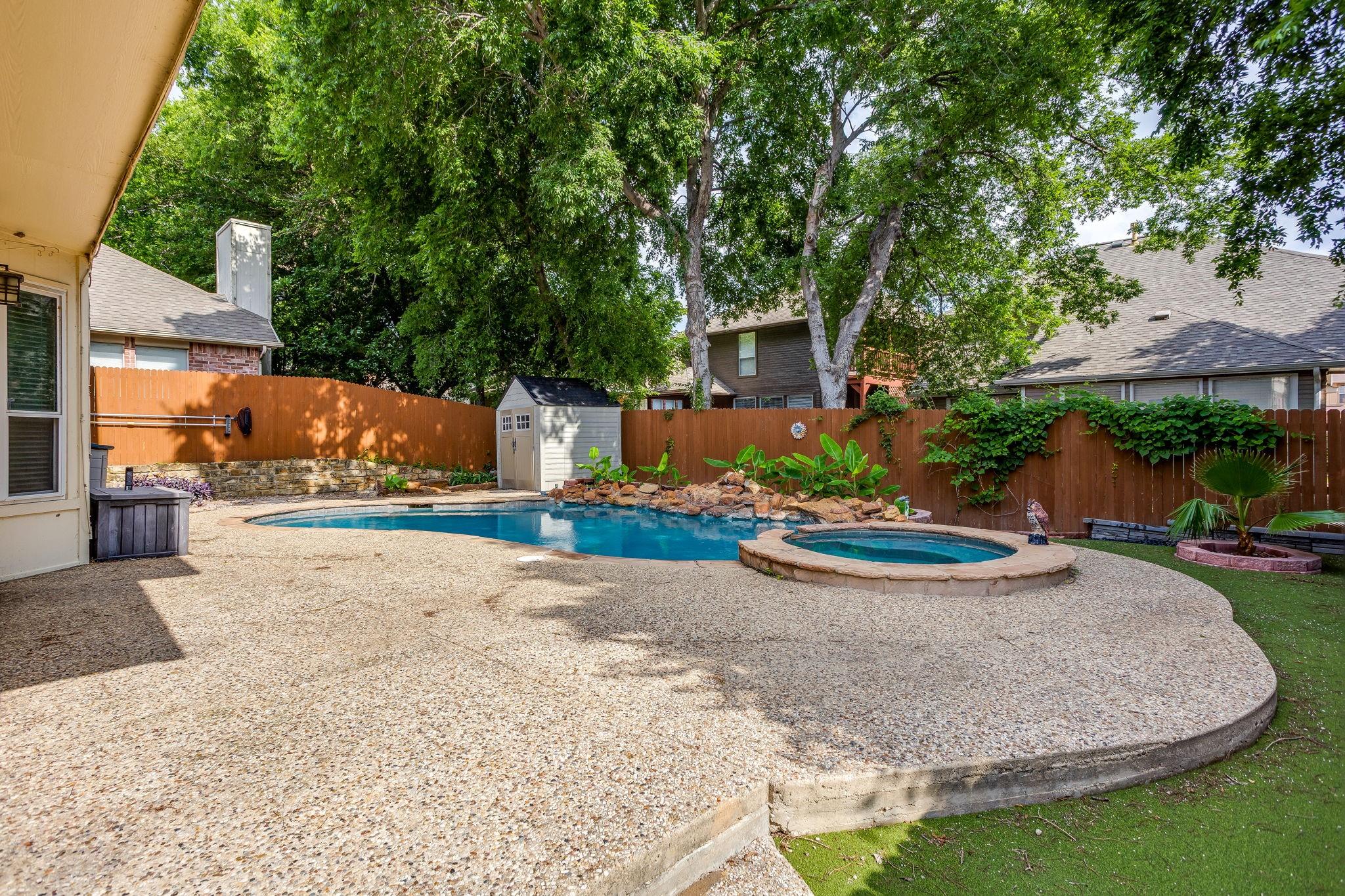 main property photo 38