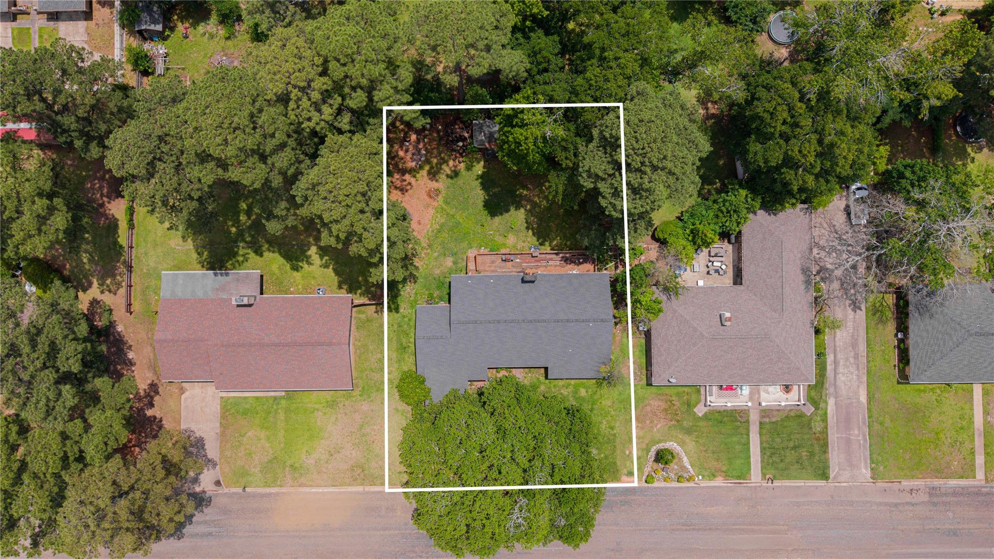 main property photo 32
