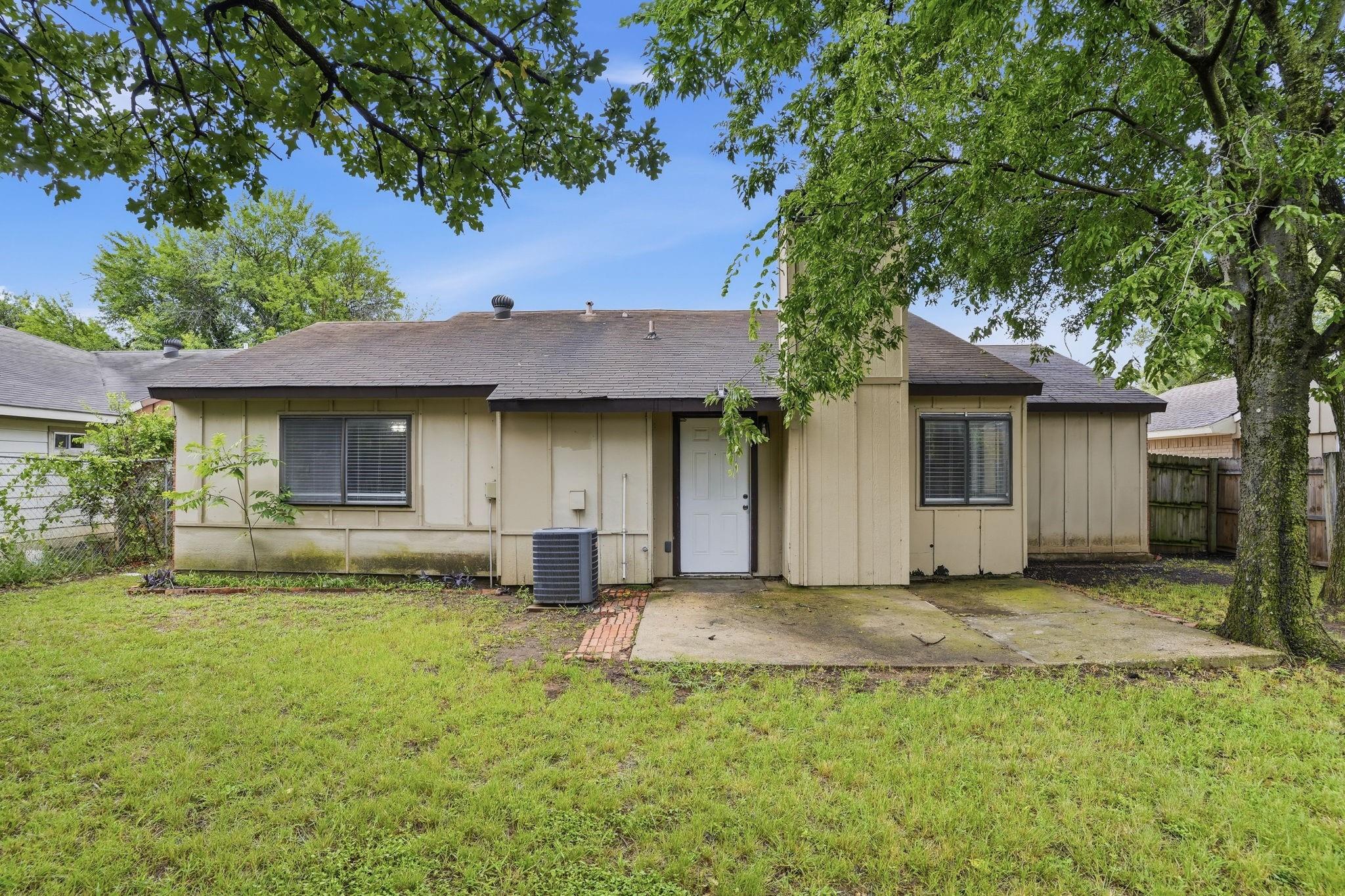 main property photo 23