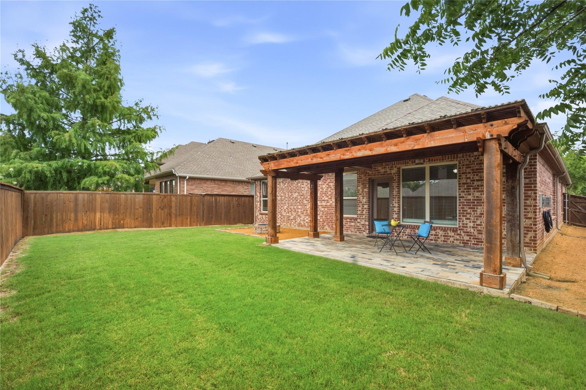 main property photo 18