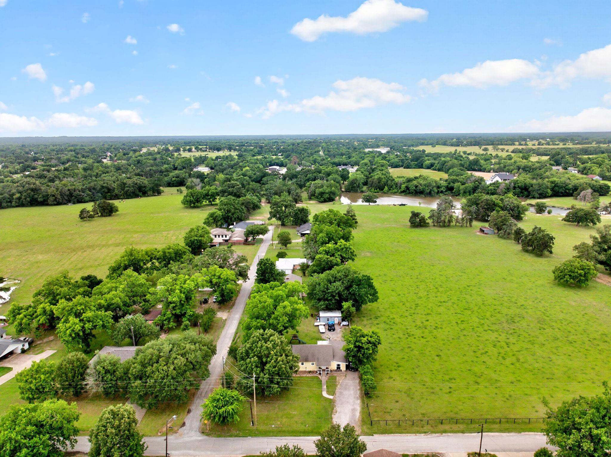 main property photo 30
