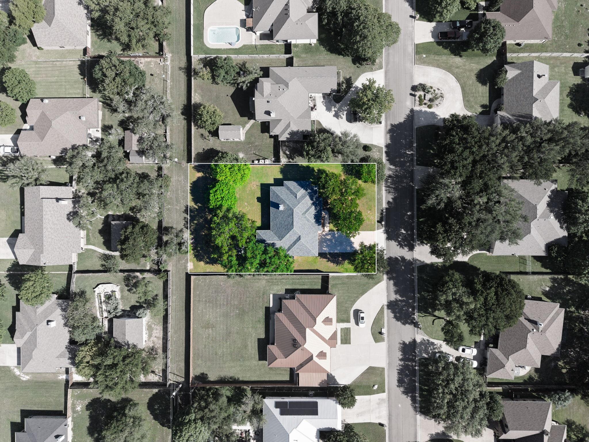 main property photo 30