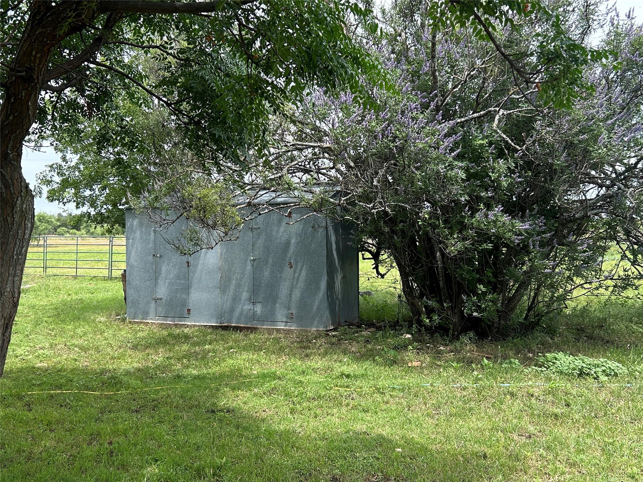 main property photo 37