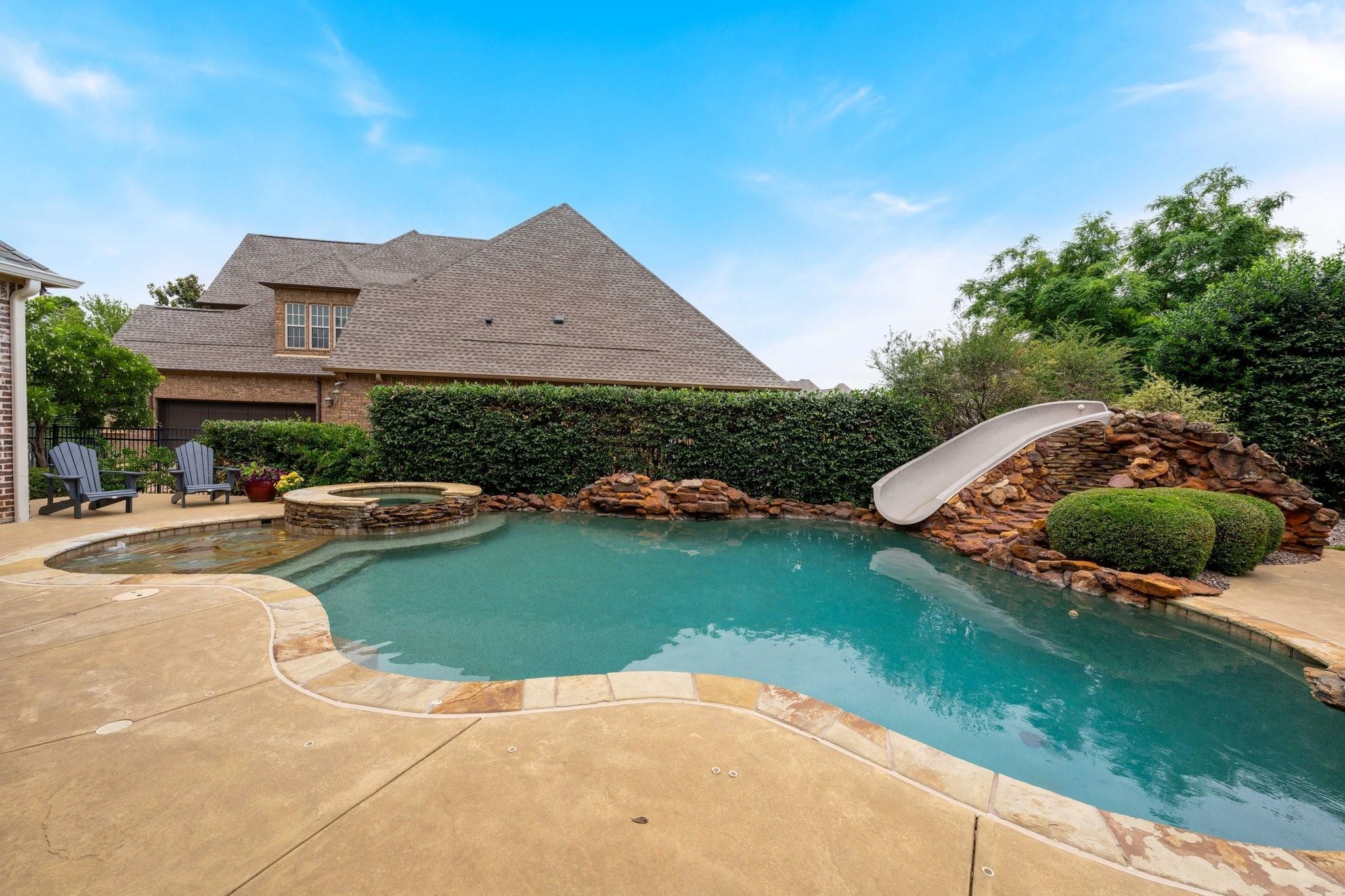 main property photo 36