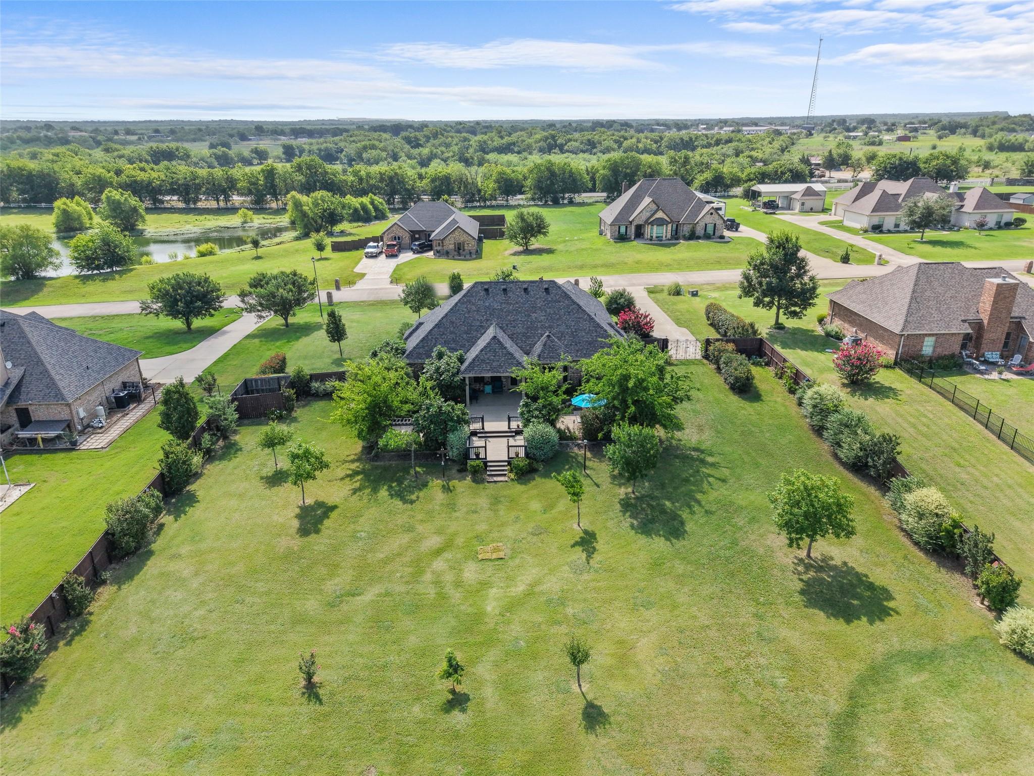 main property photo 30