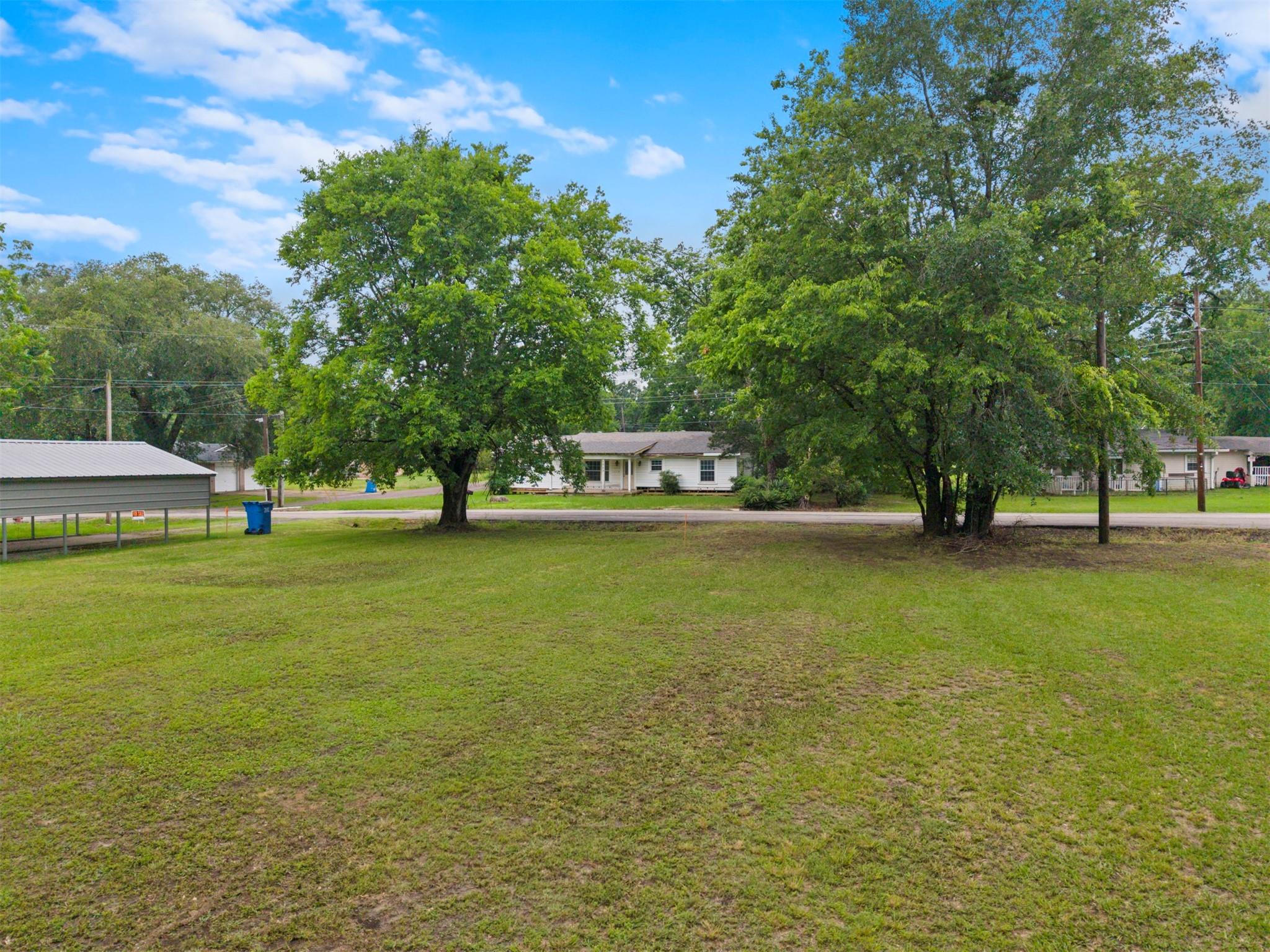 main property photo 12