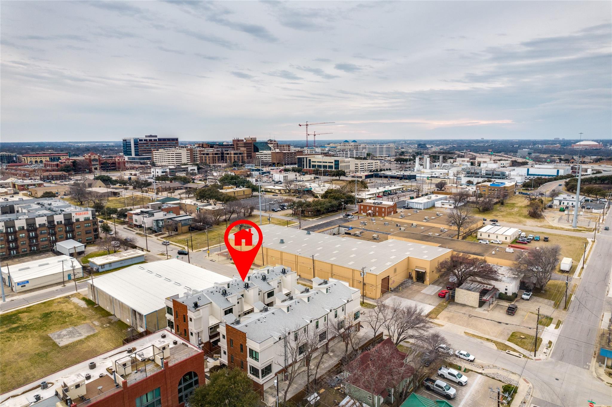 main property photo 25