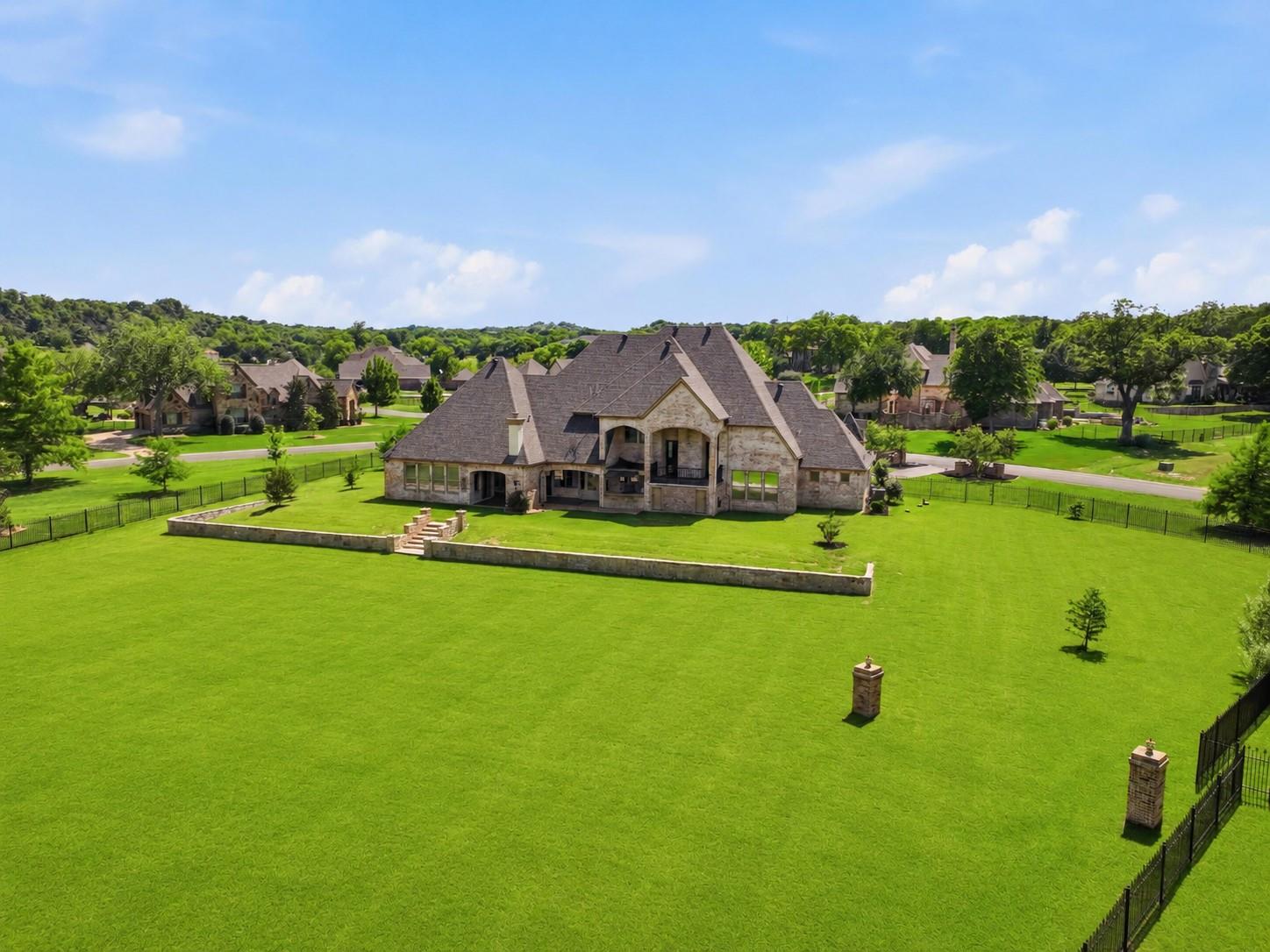main property photo 31