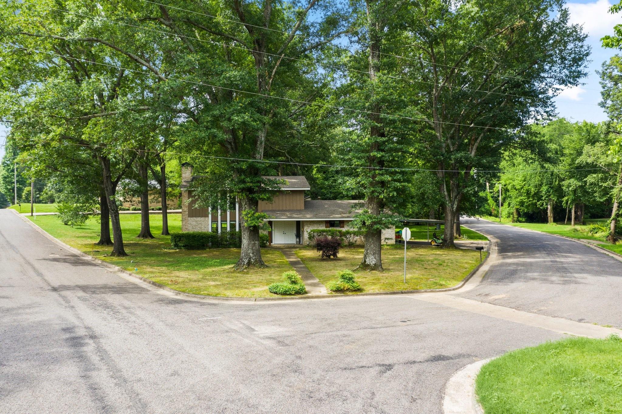 main property photo 25