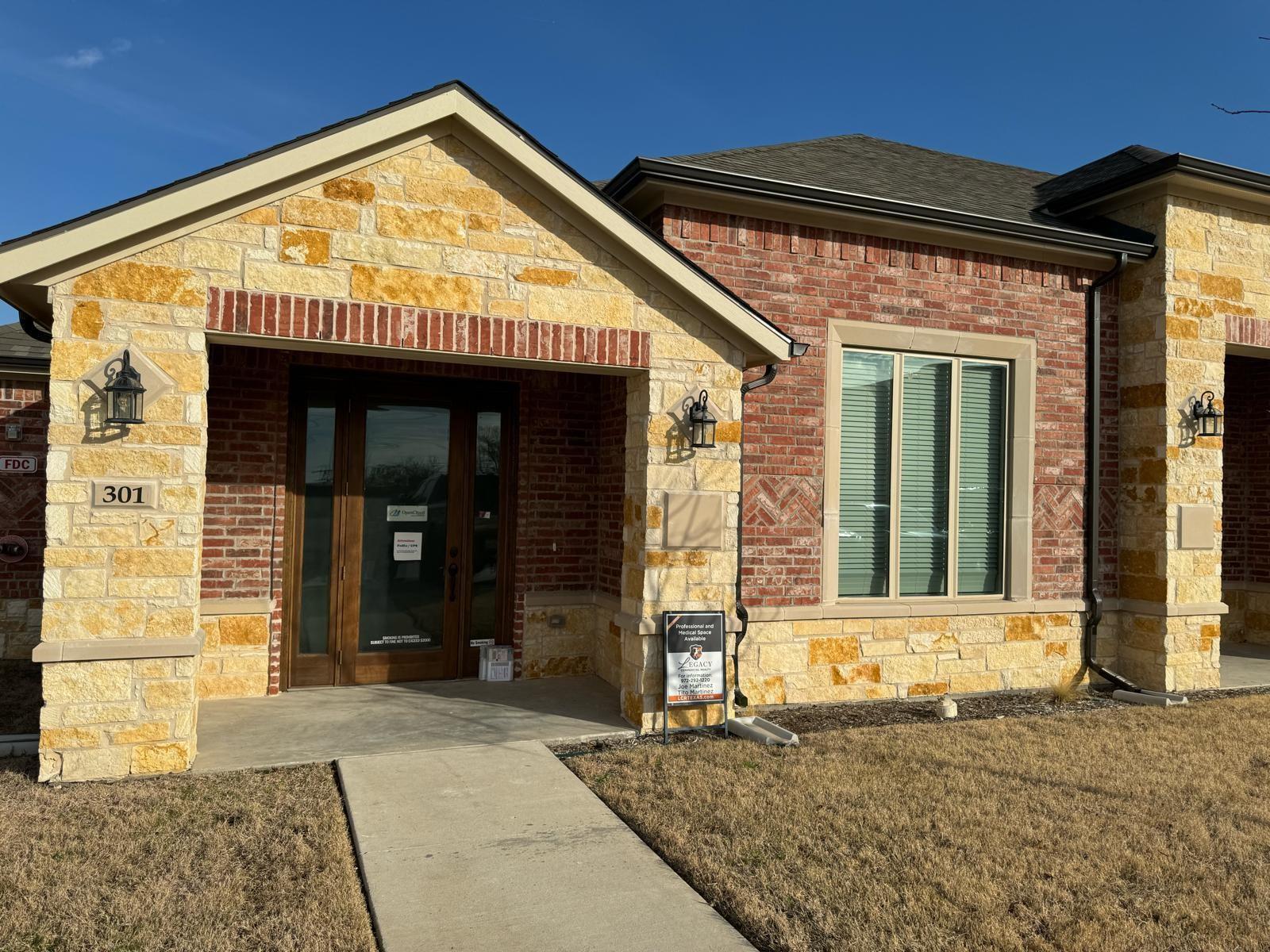main property photo 3