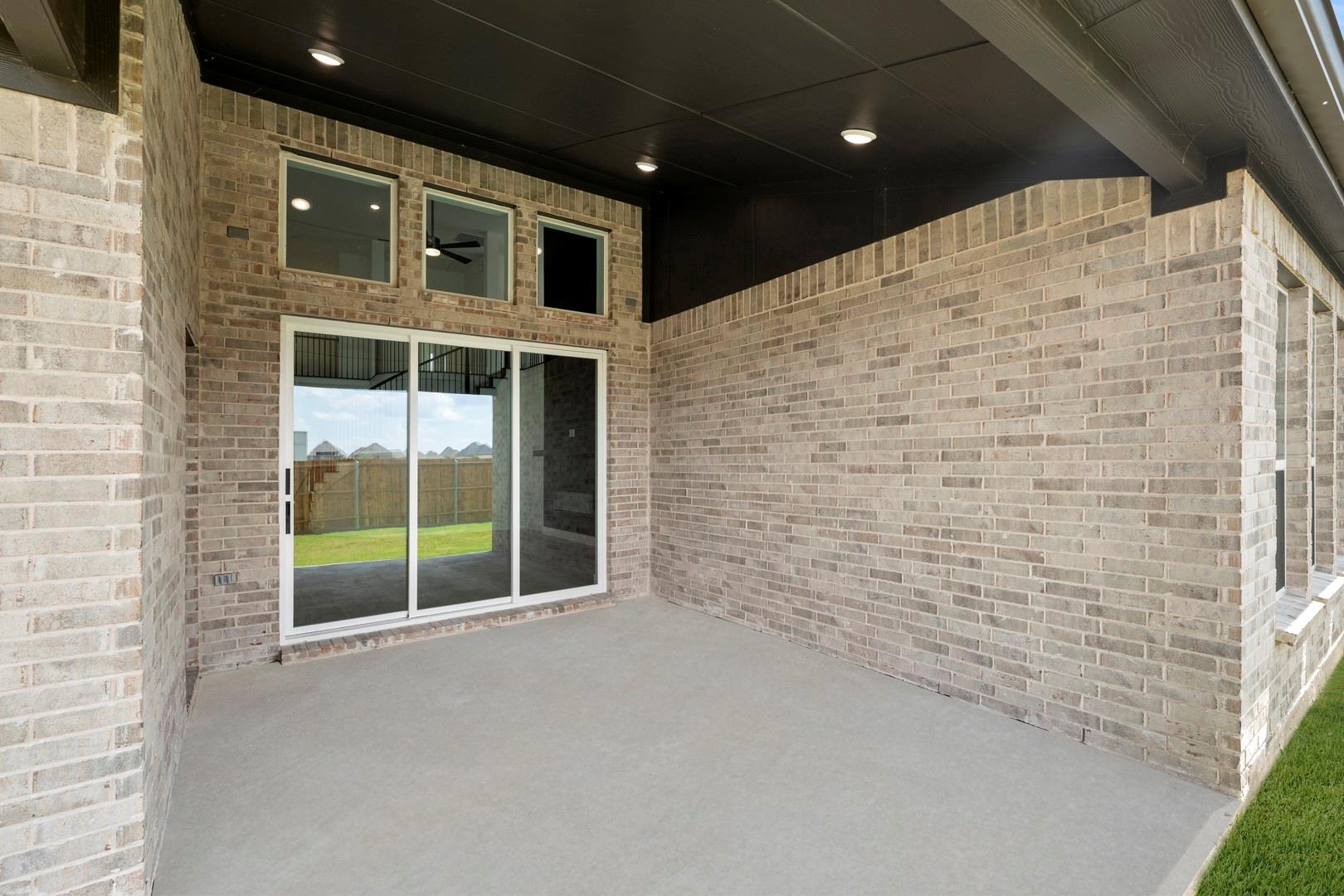 main property photo 37