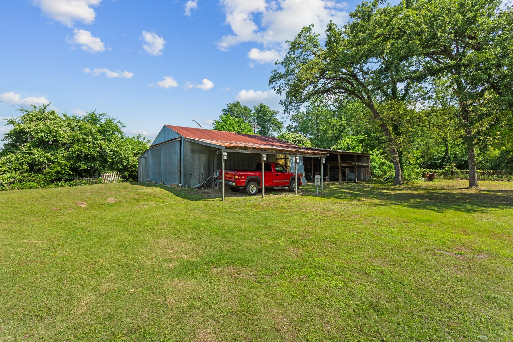 main property photo 18