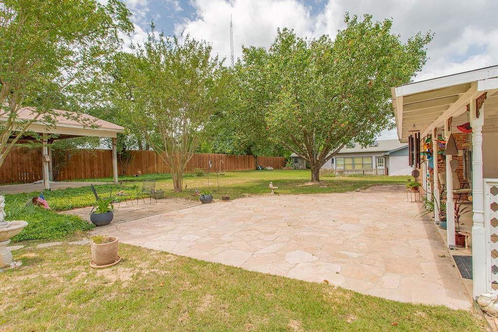 main property photo 27