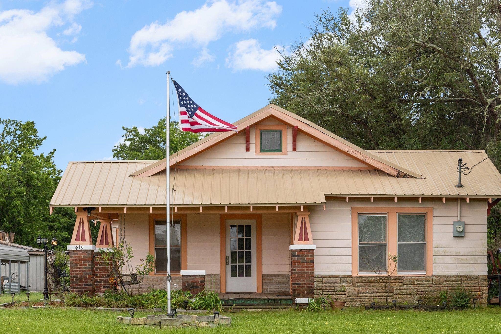 main property photo 13