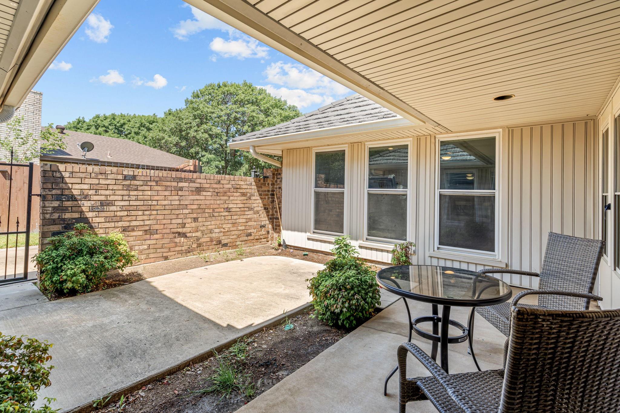 main property photo 24