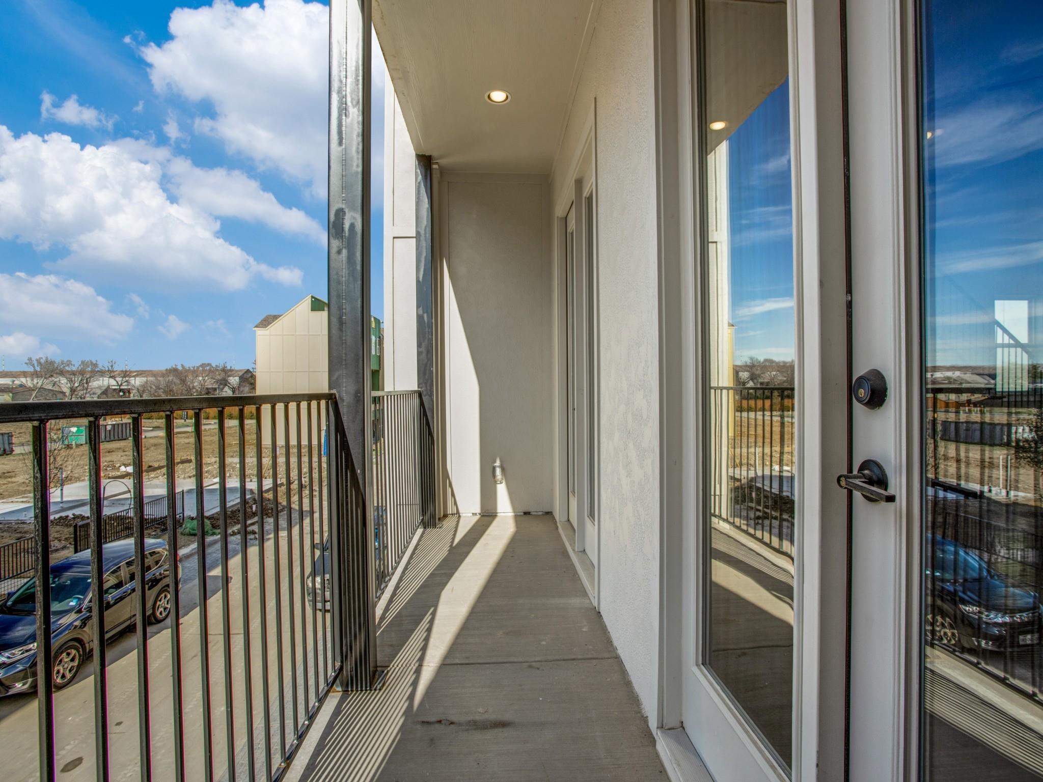 main property photo 19