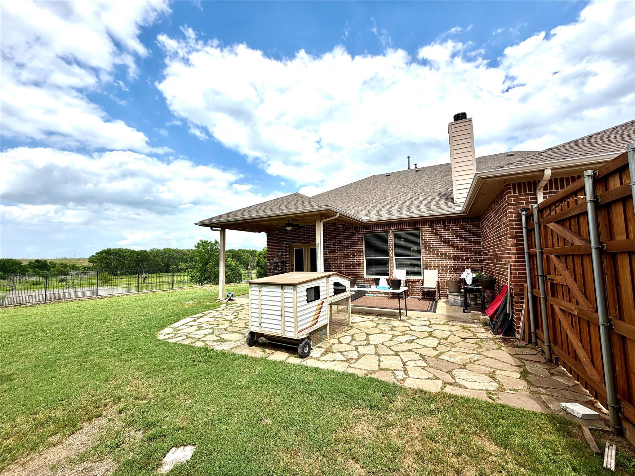 main property photo 36