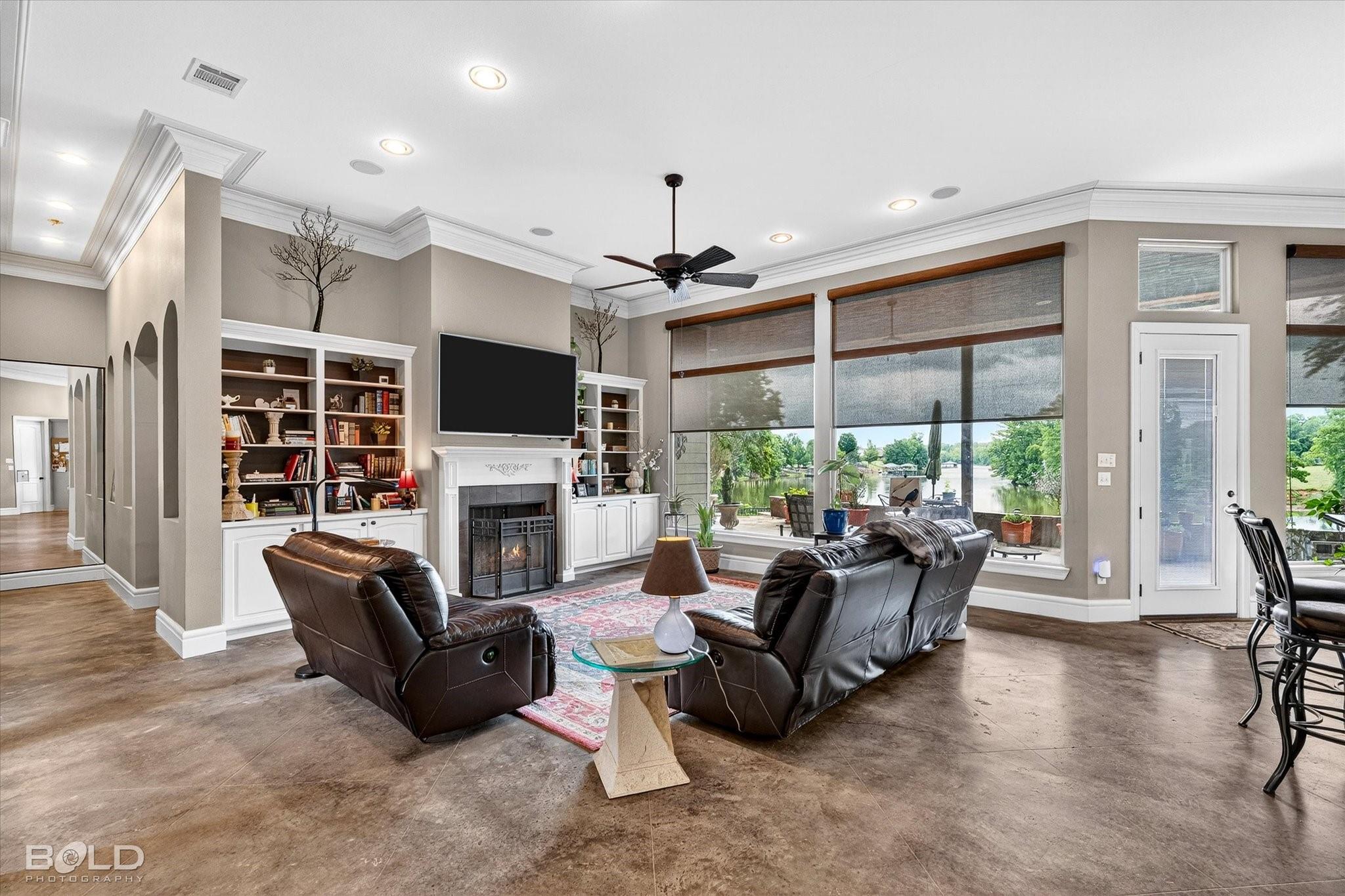 main property photo 4
