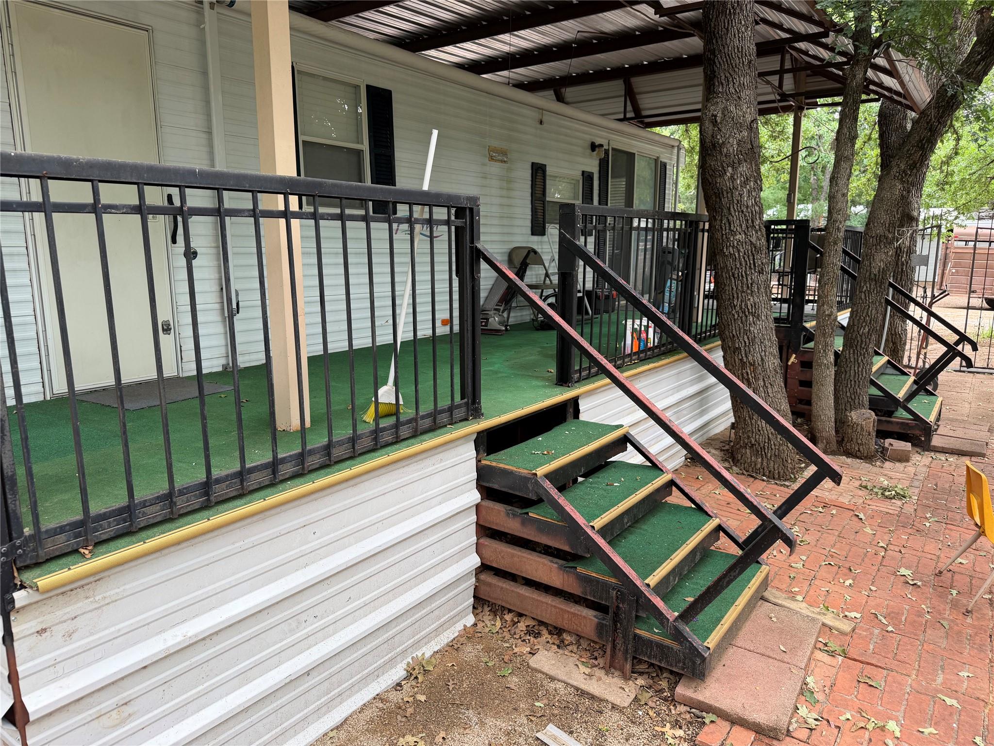main property photo 6
