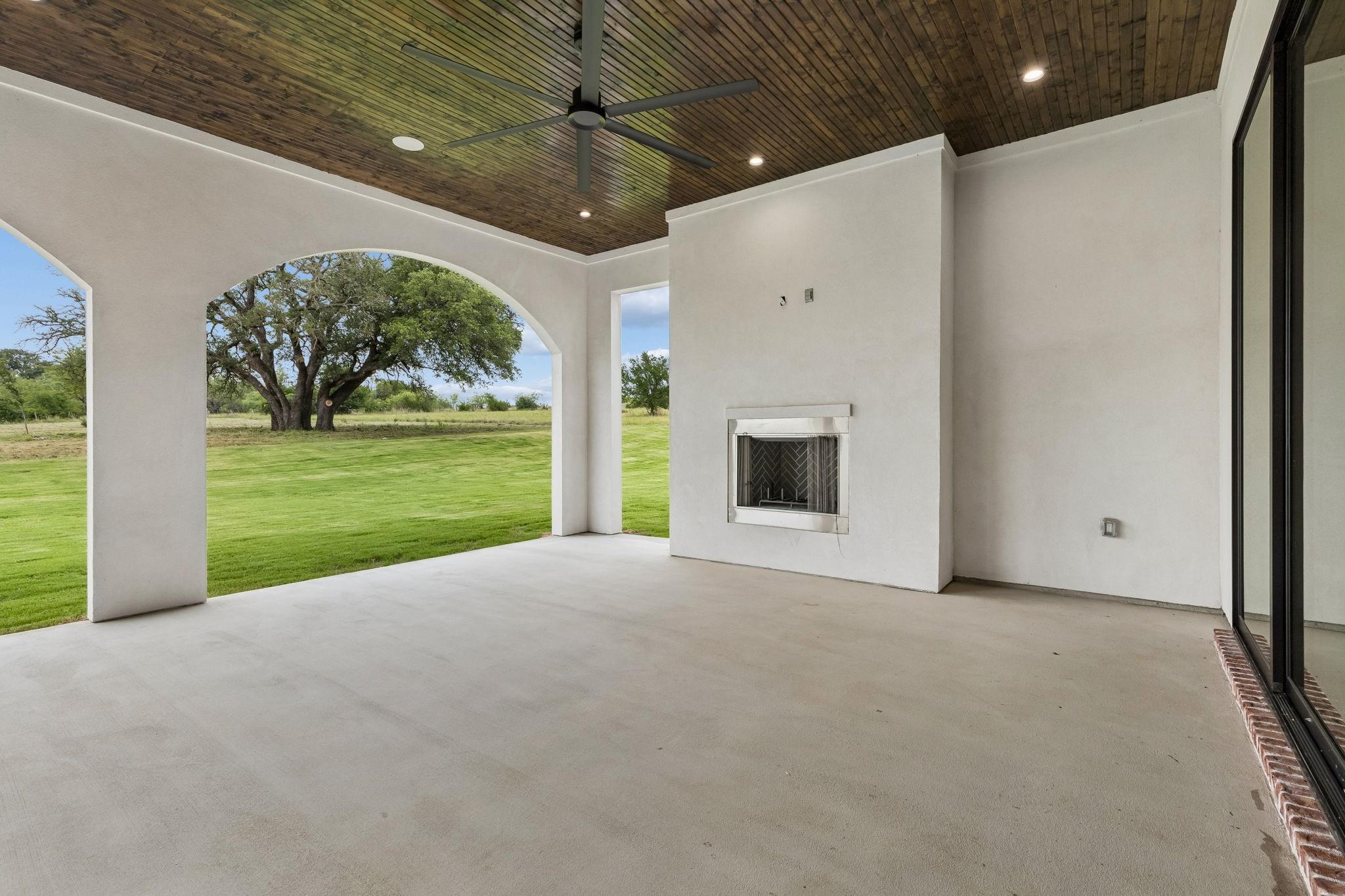 main property photo 32