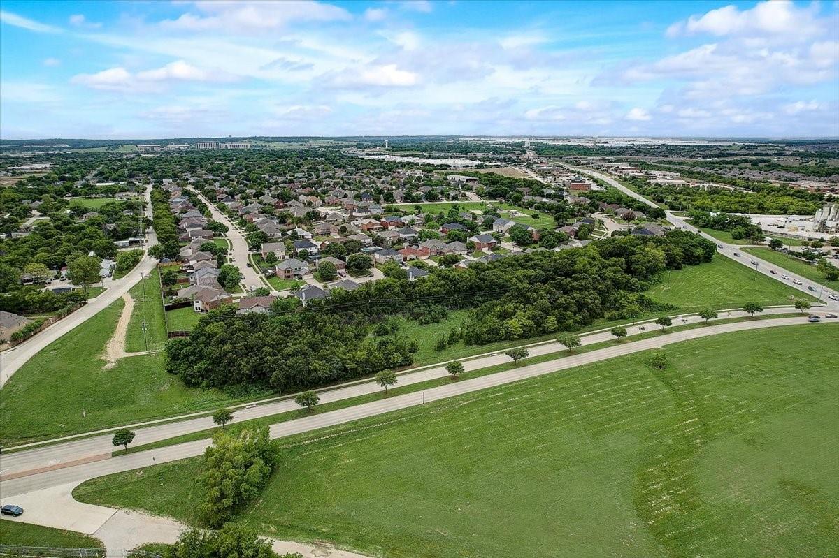 main property photo 16