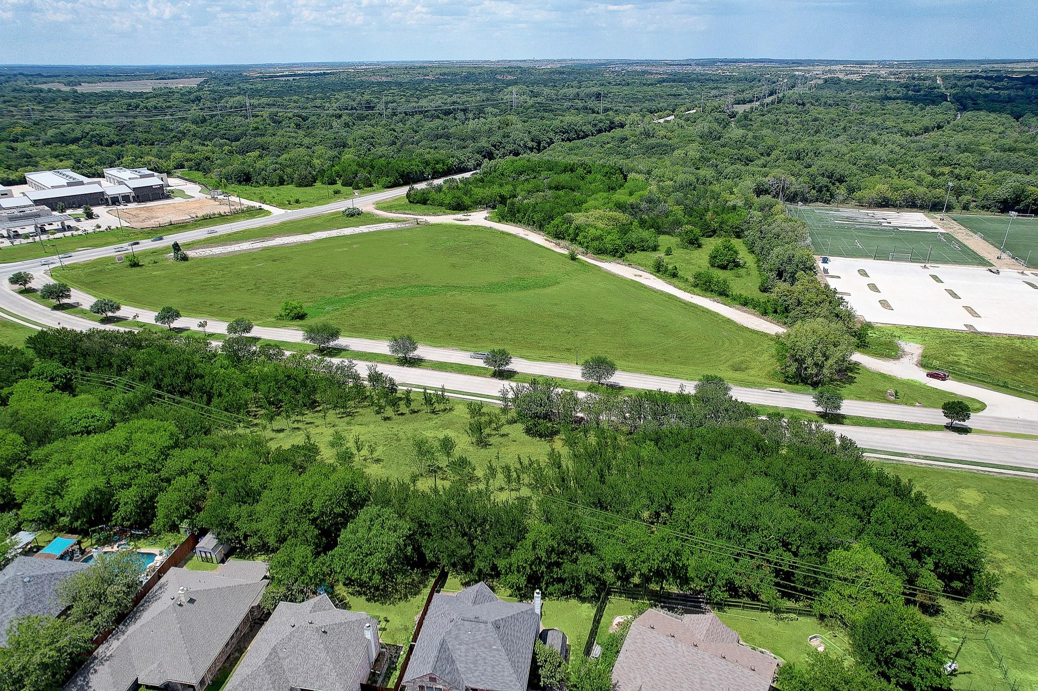 main property photo 23
