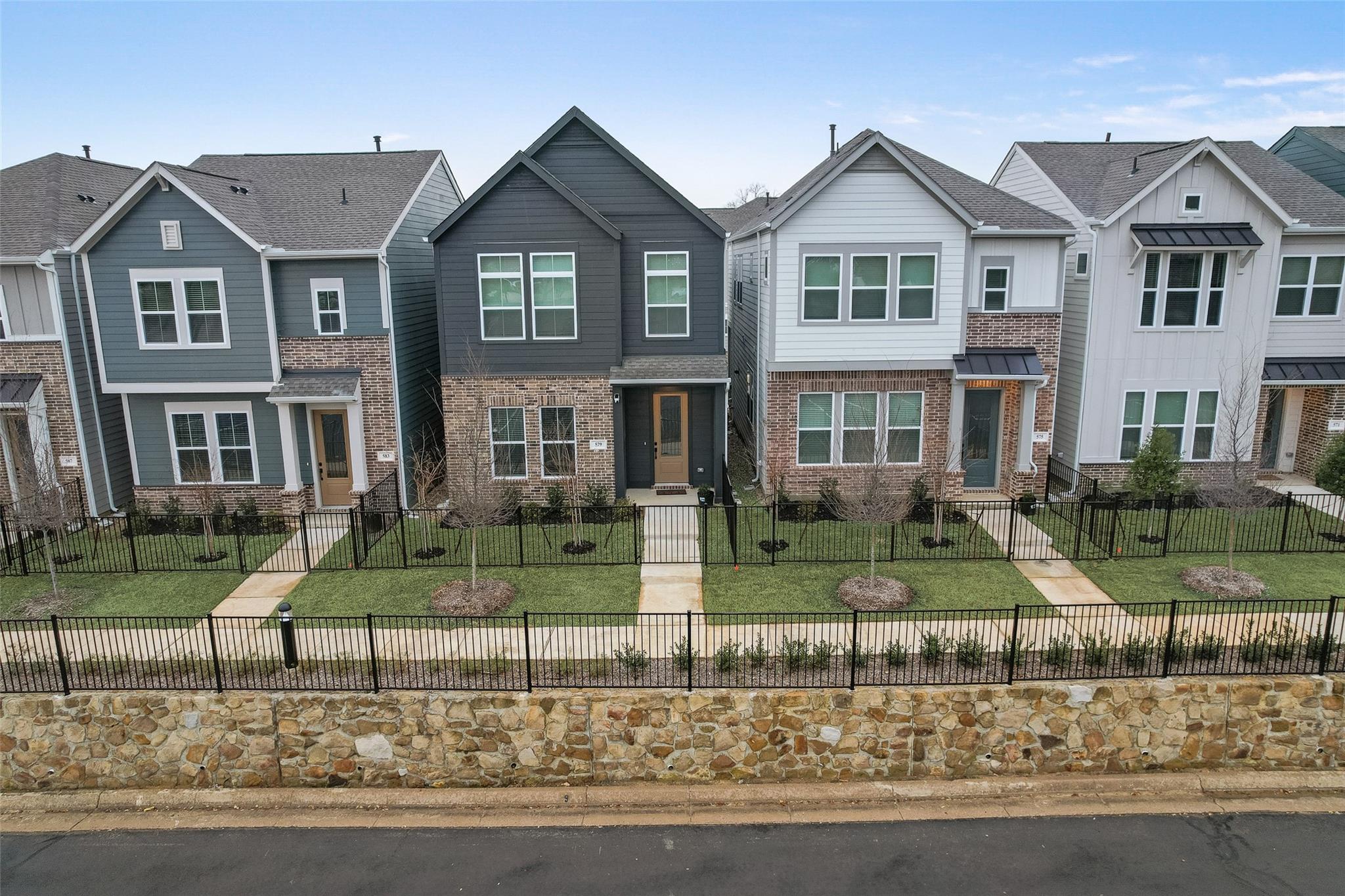 main property photo 13