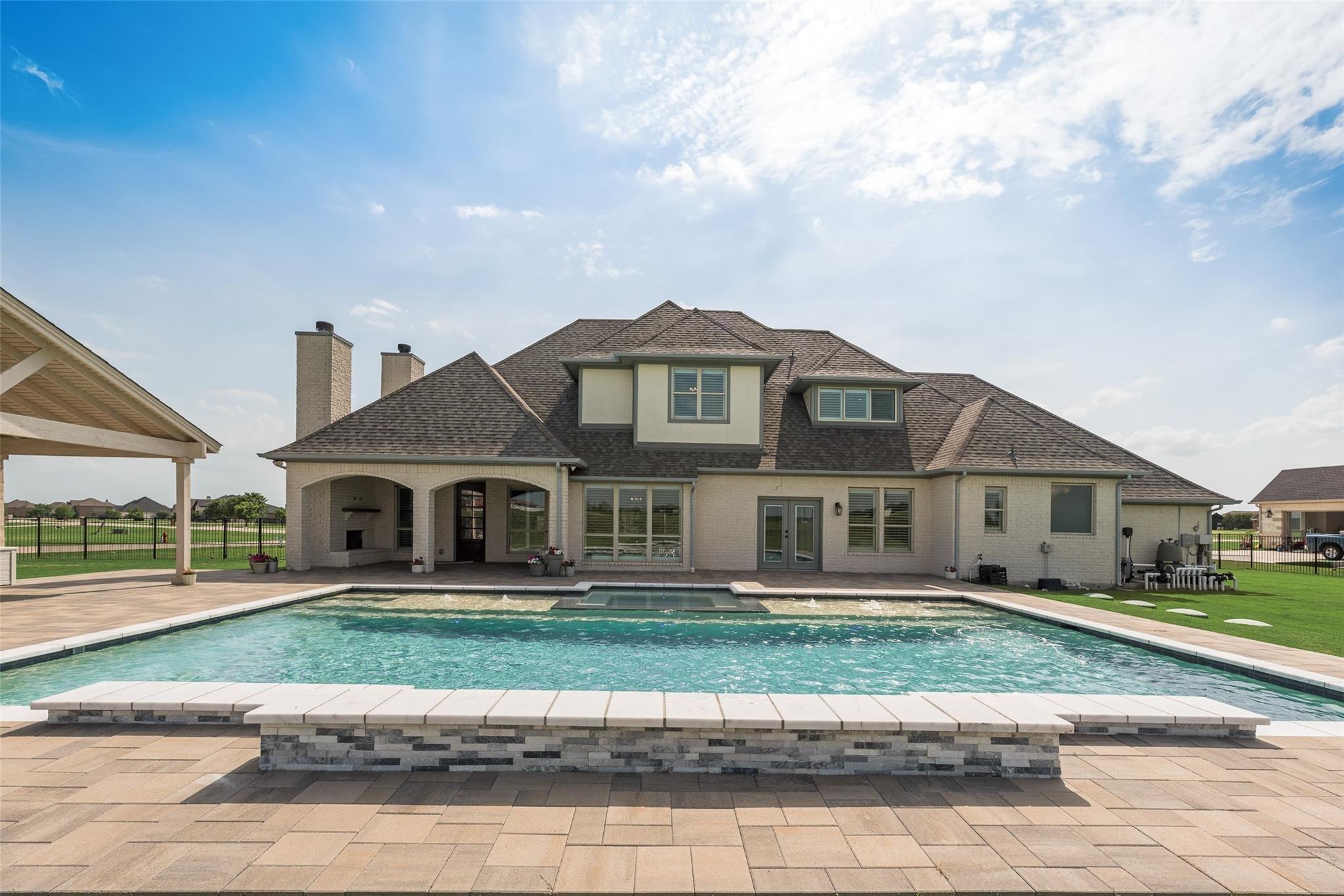 main property photo 36
