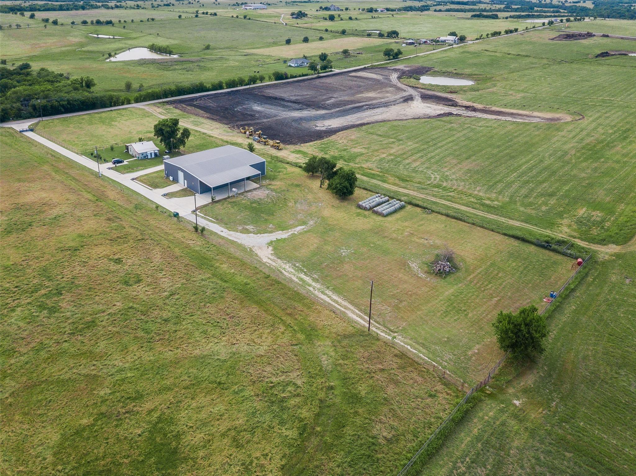 main property photo 12