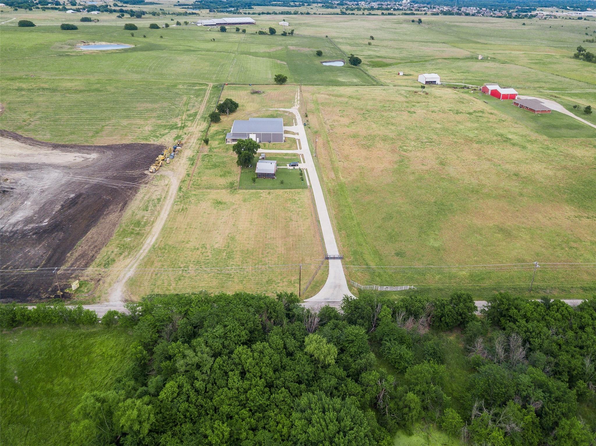 main property photo 7