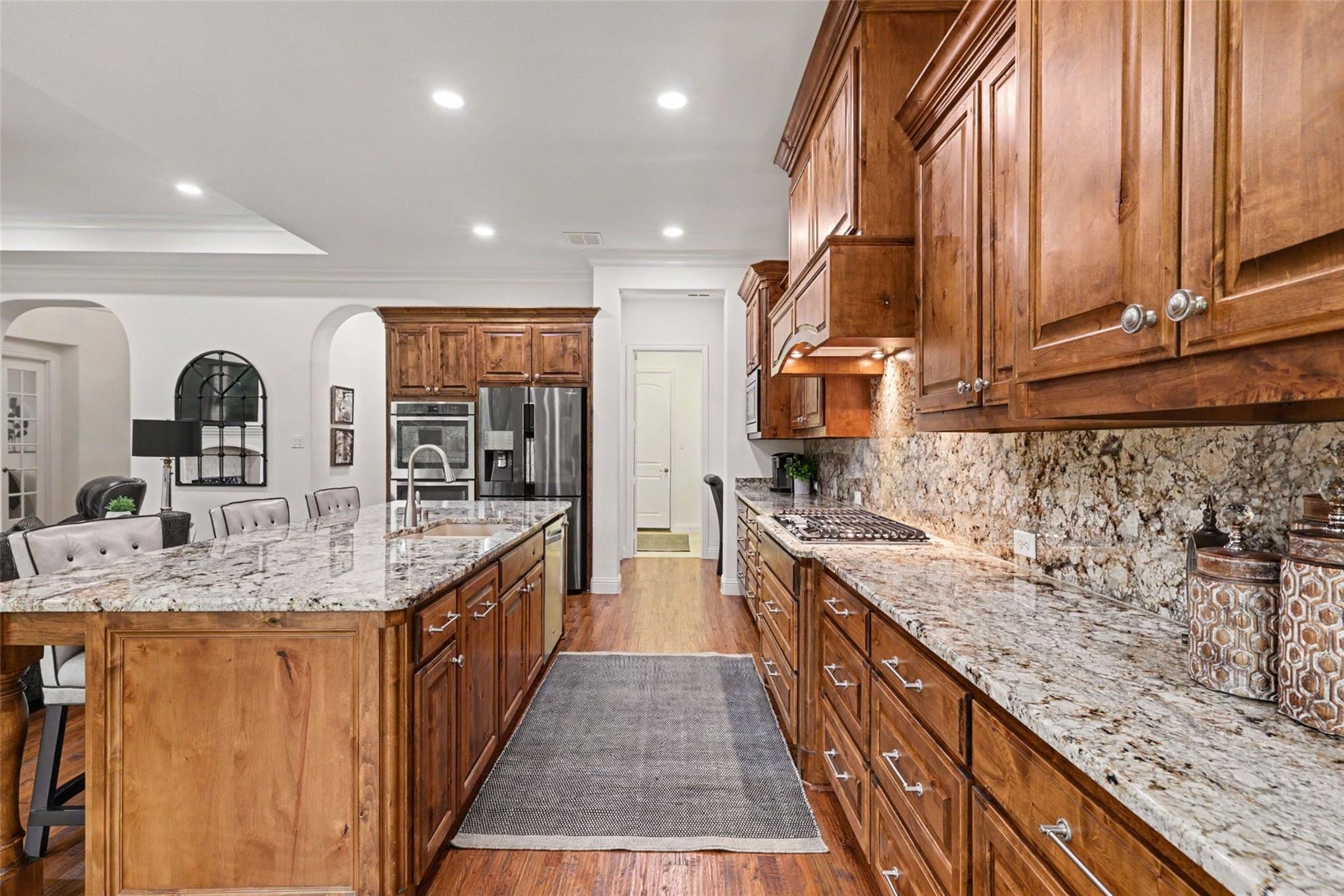 main property photo 13